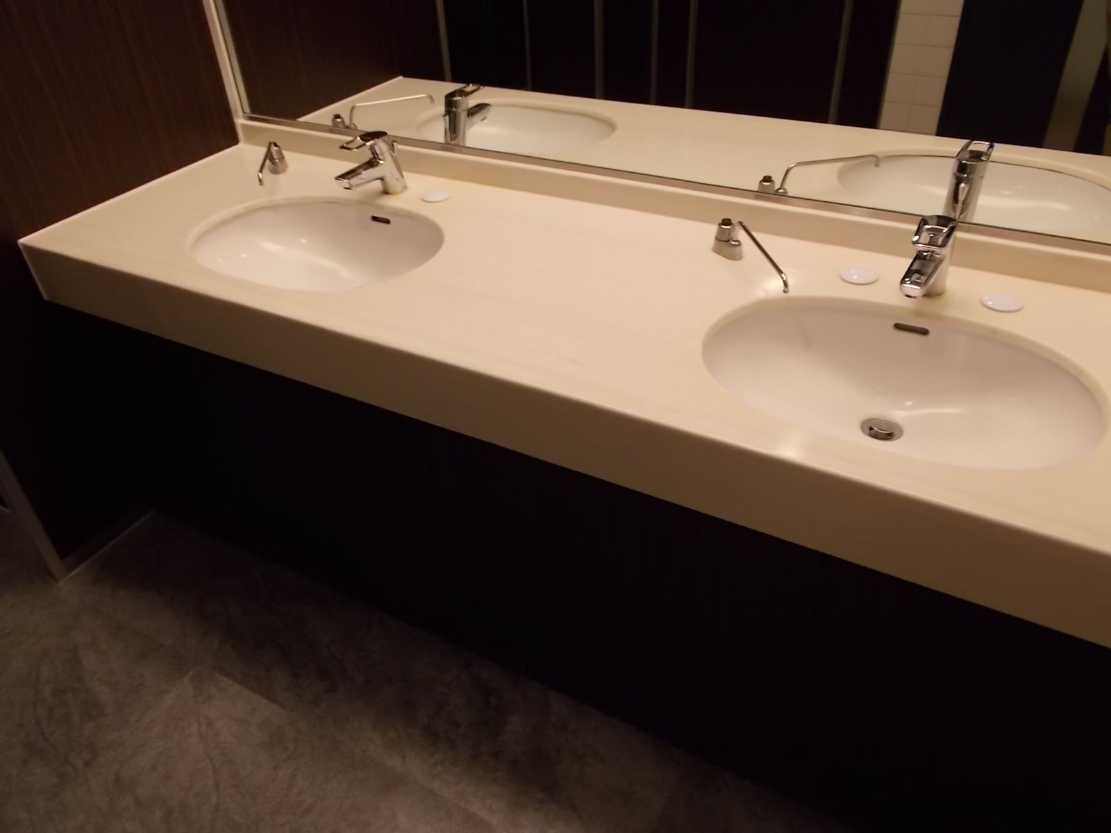 トイレ洗面所
