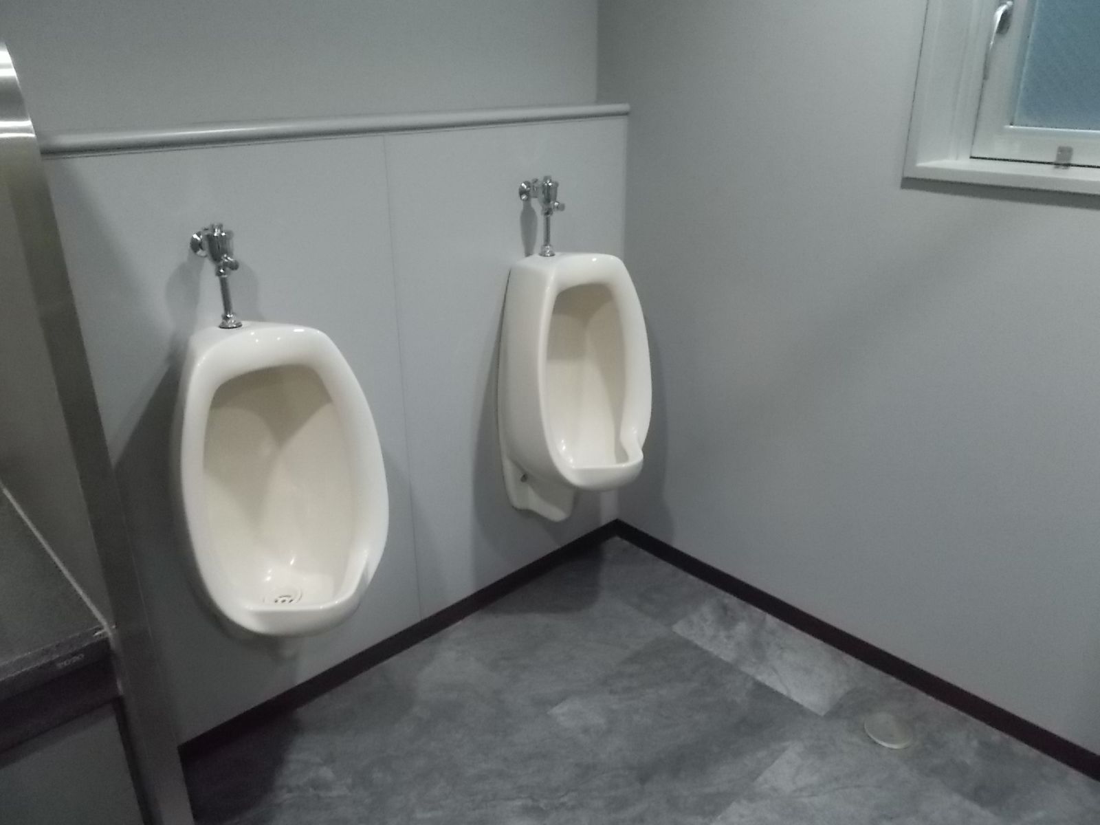 男性用トイレ