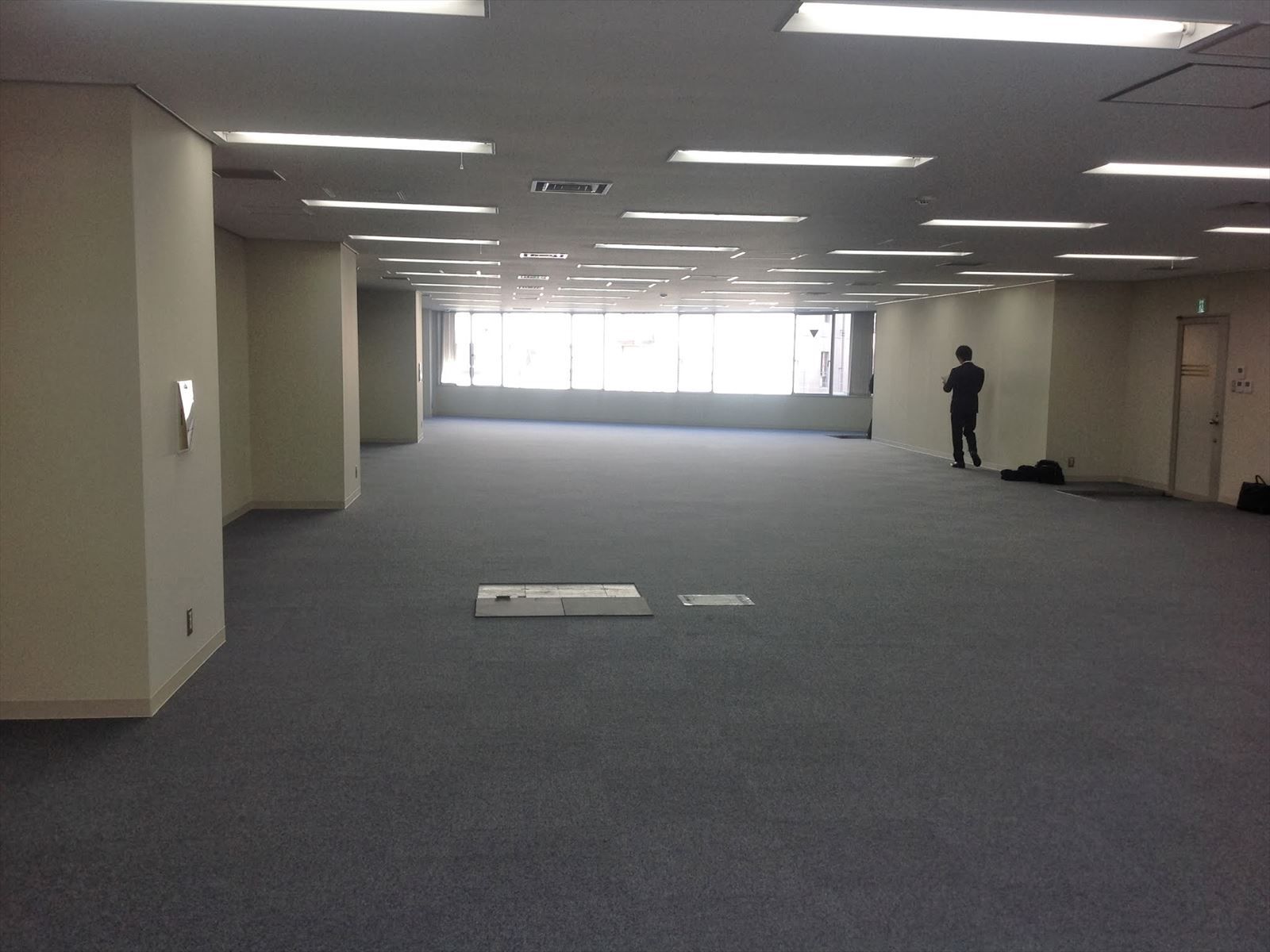 オフィス室内参考画像