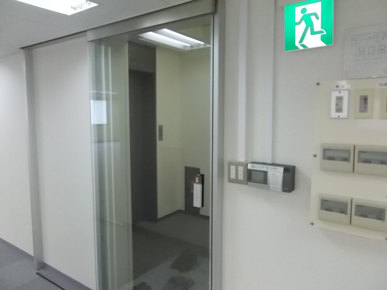 貸室出入口