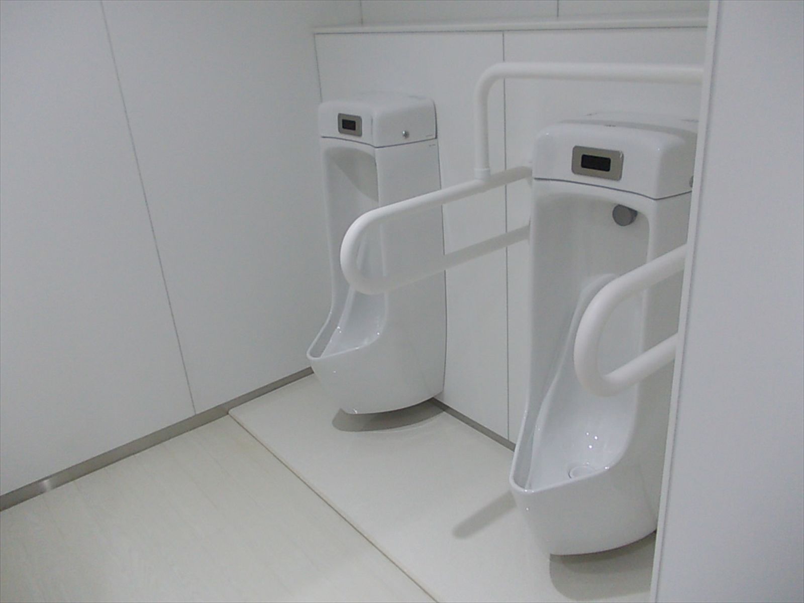 男性用トイレ