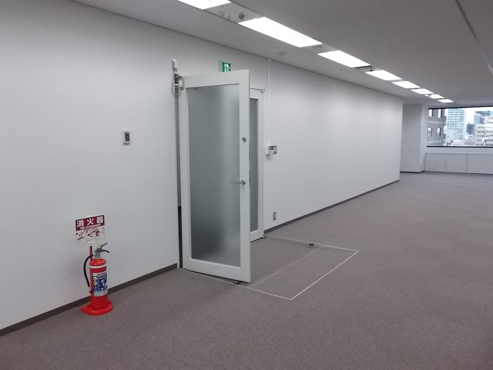 貸室出入口