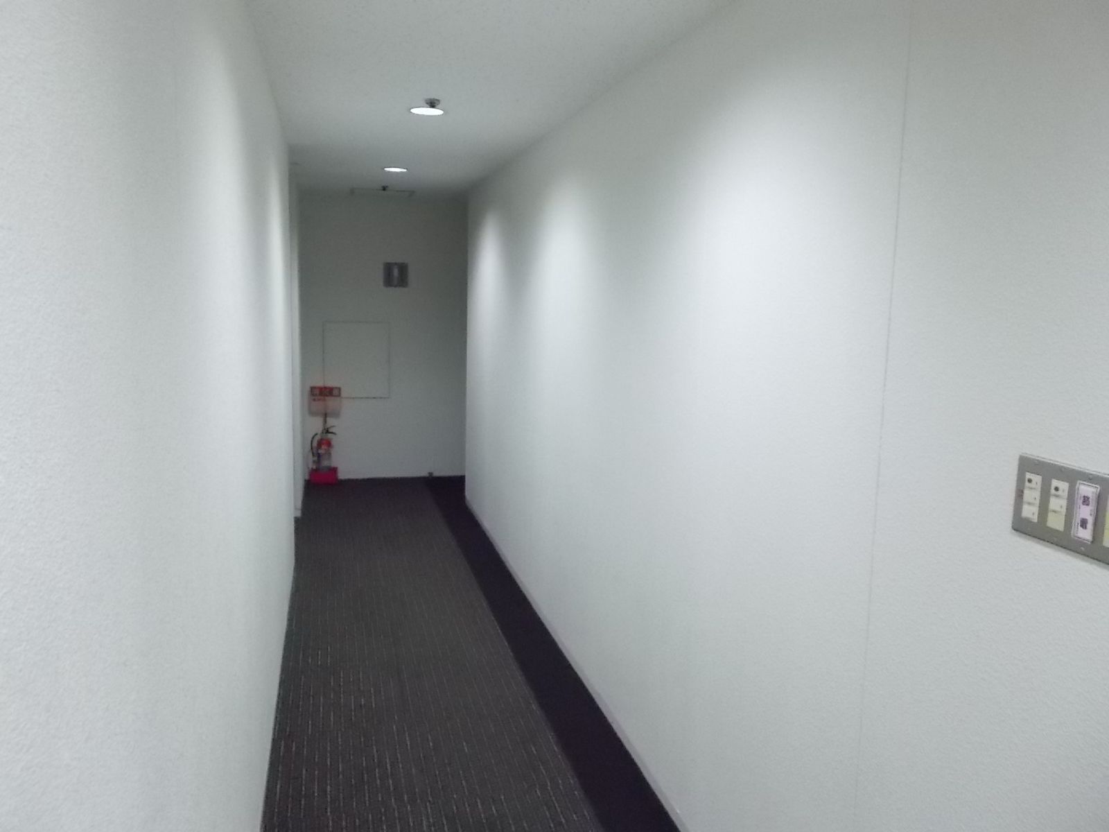 給湯室・トイレ入口