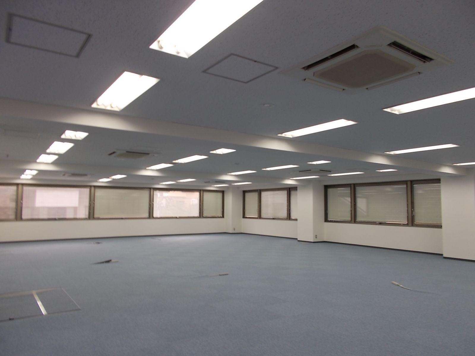 シンプルな事務所形状