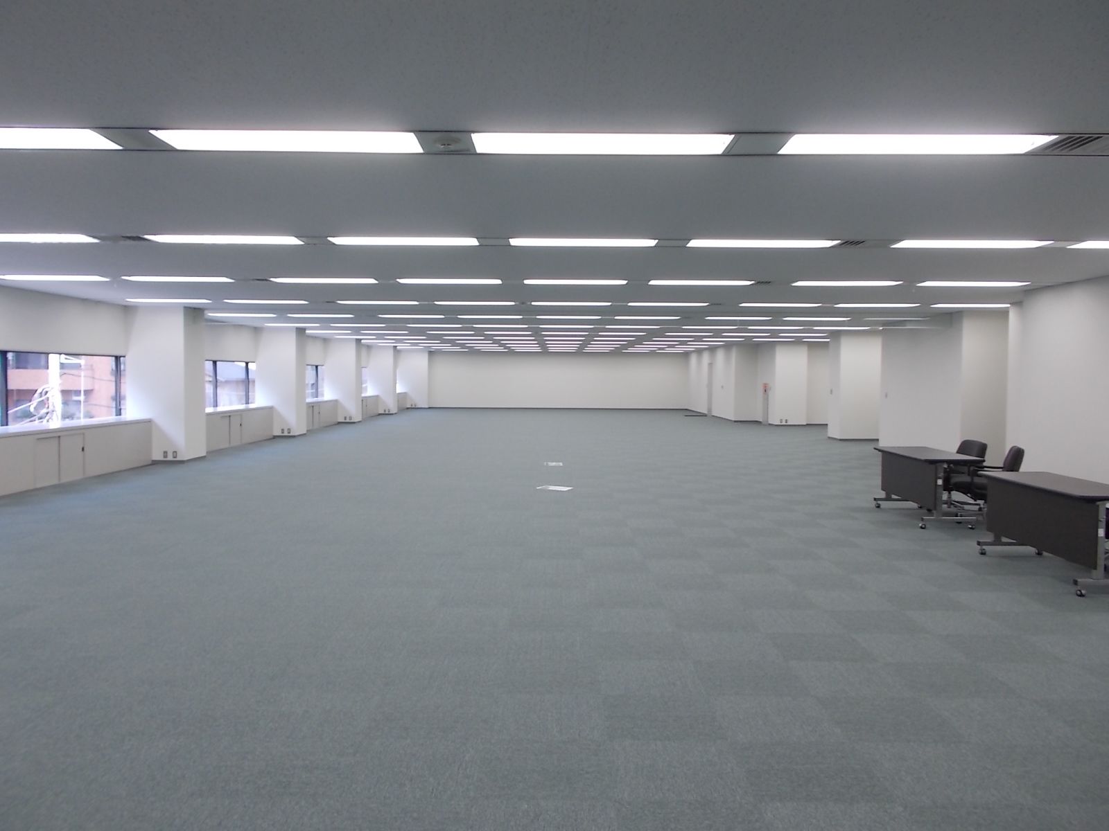 オフィス室内参考画像
