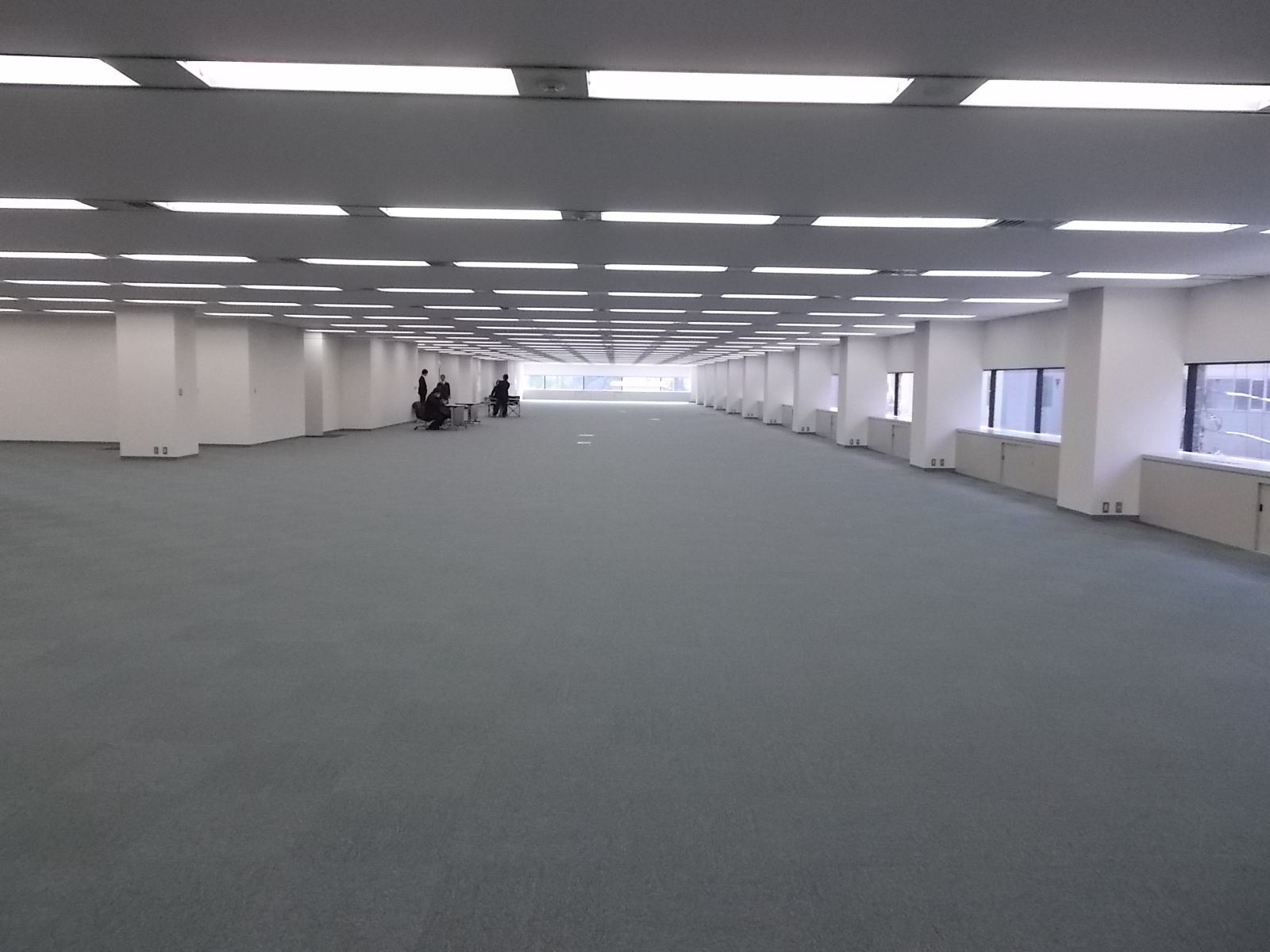 広々とした貸室