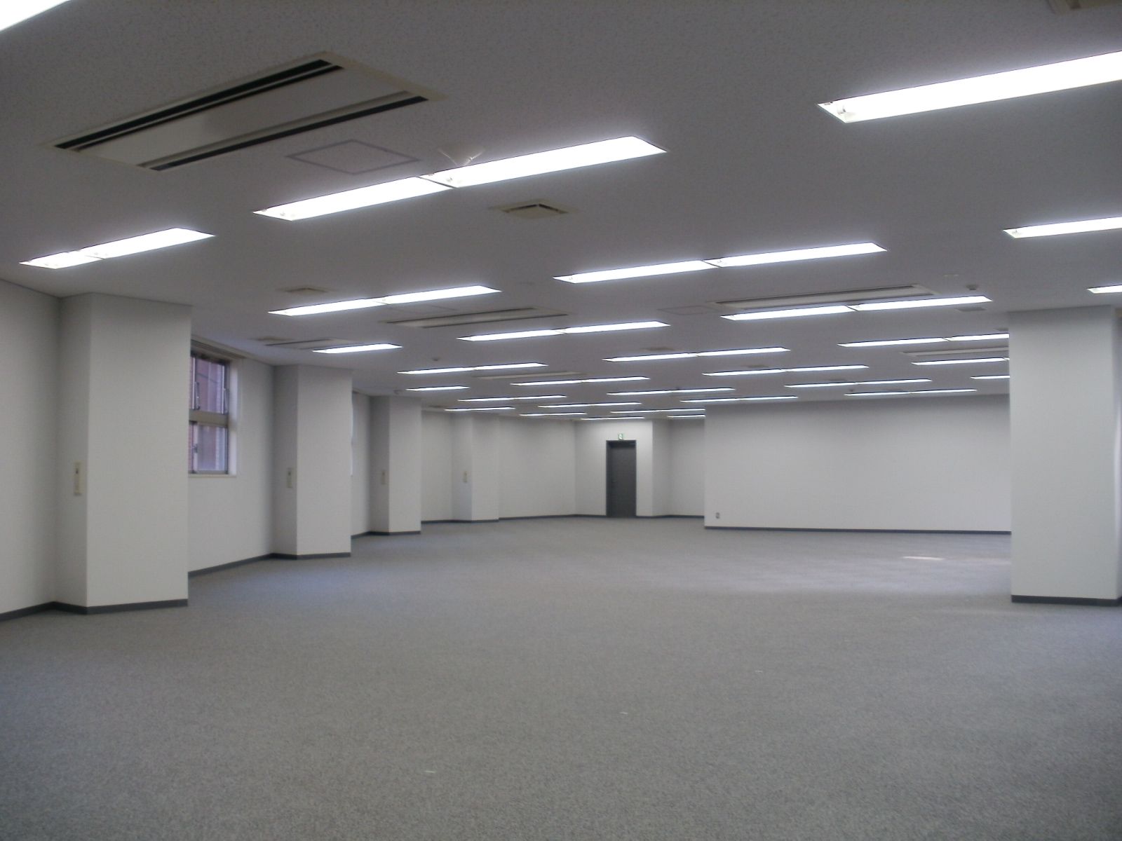 オフィス室内参考画像
