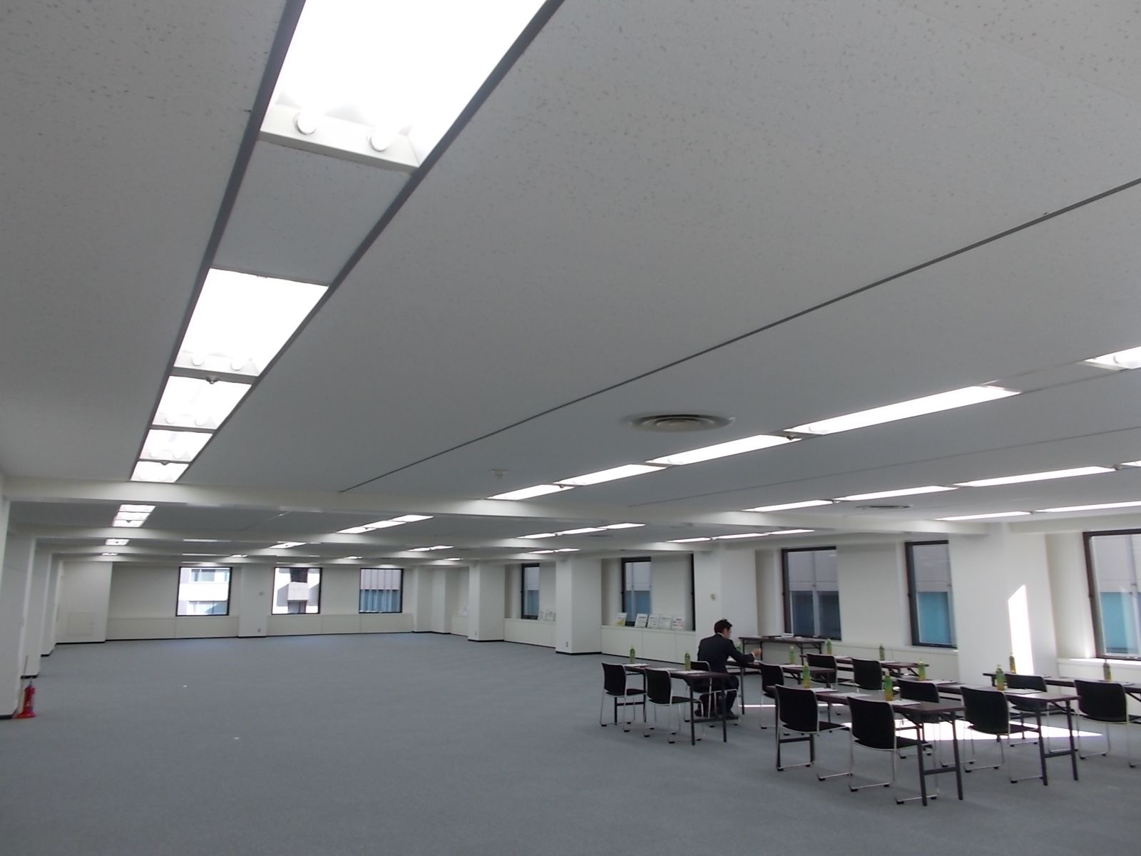 オフィス室内参考画像(7階西)