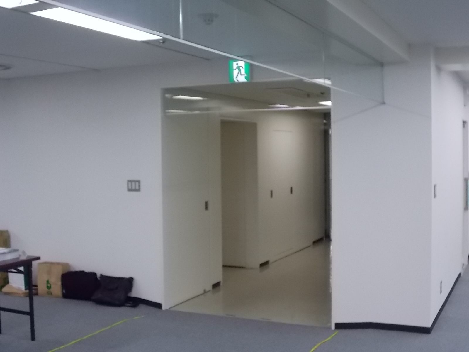 貸室出入口