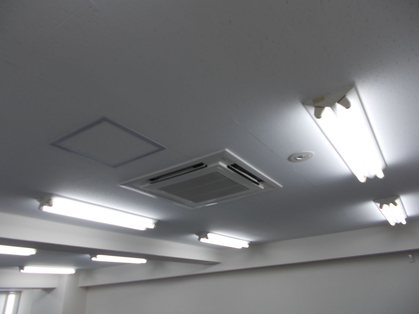 照明・空調設備