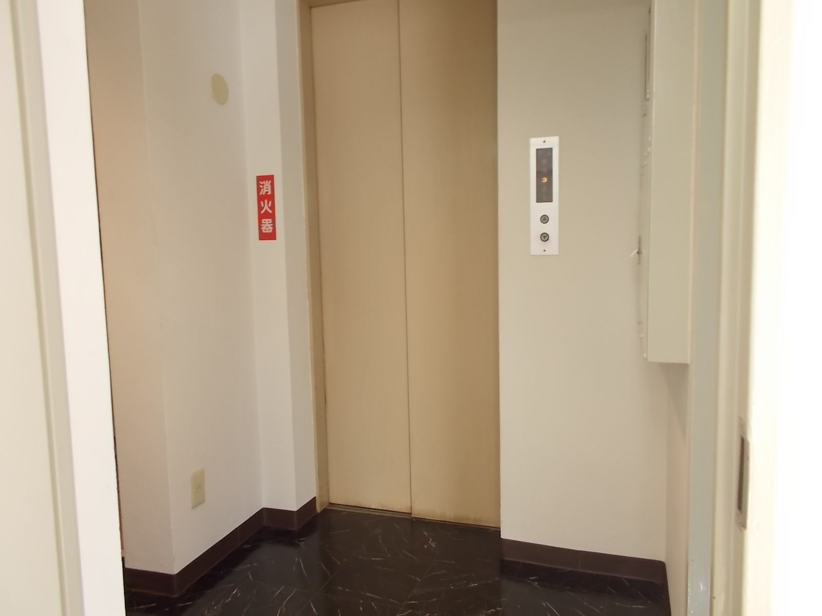 エレベーターホール