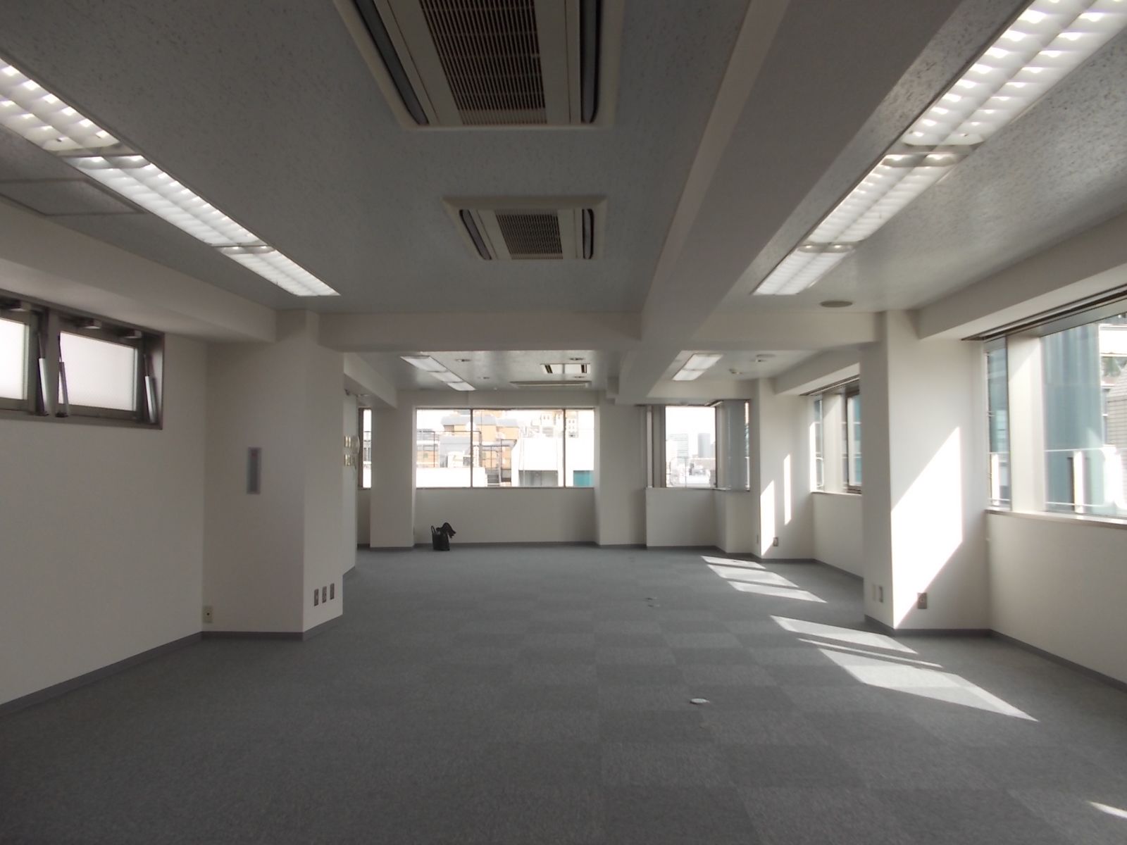 オフィス室内参考画像（8階）