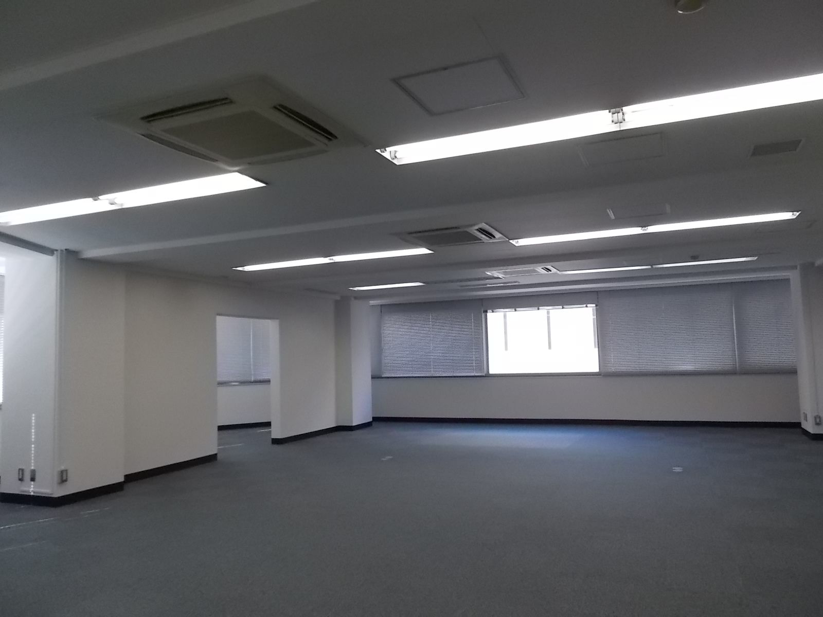 オフィス室内（※約37坪）
