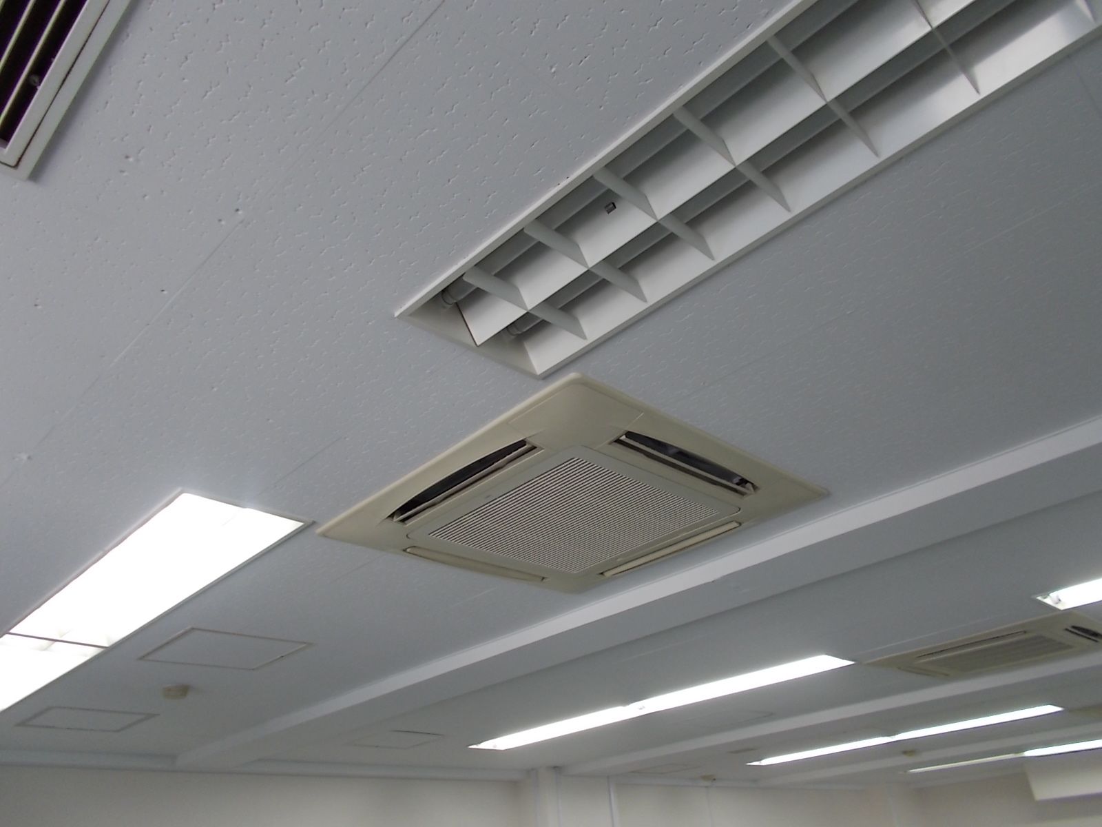 空調吹き出し口