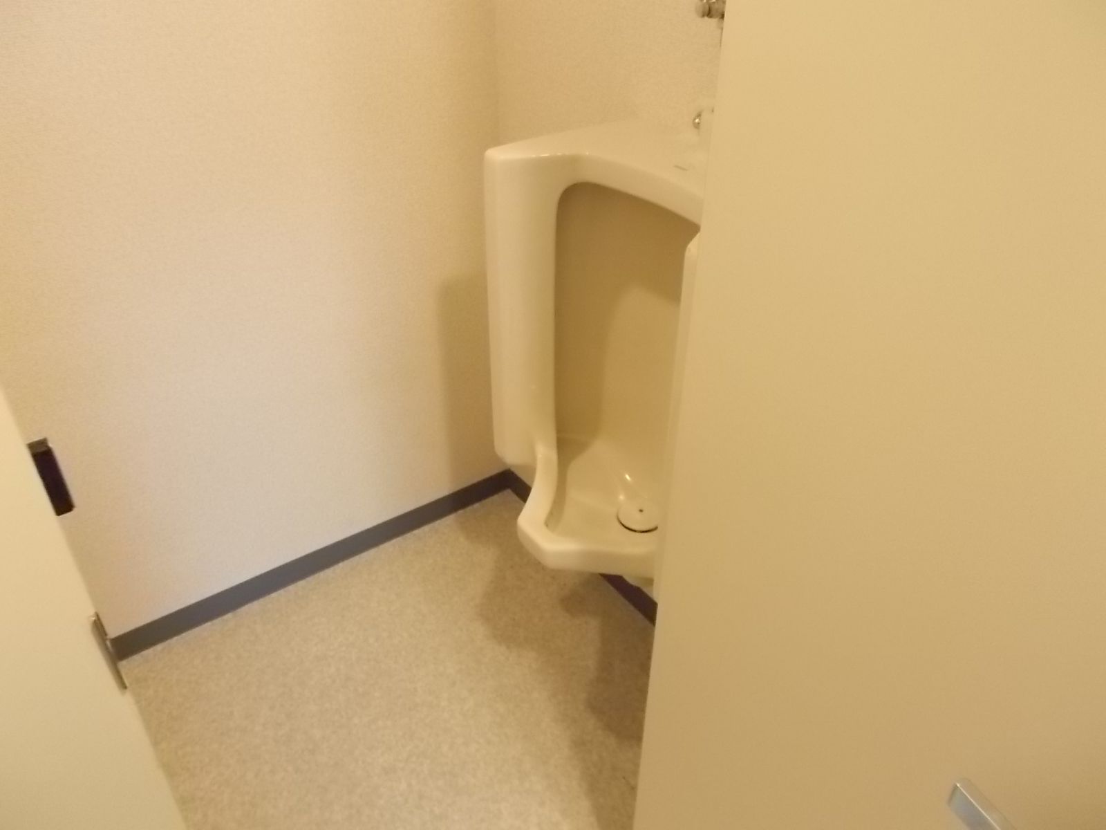 男性用トイレ