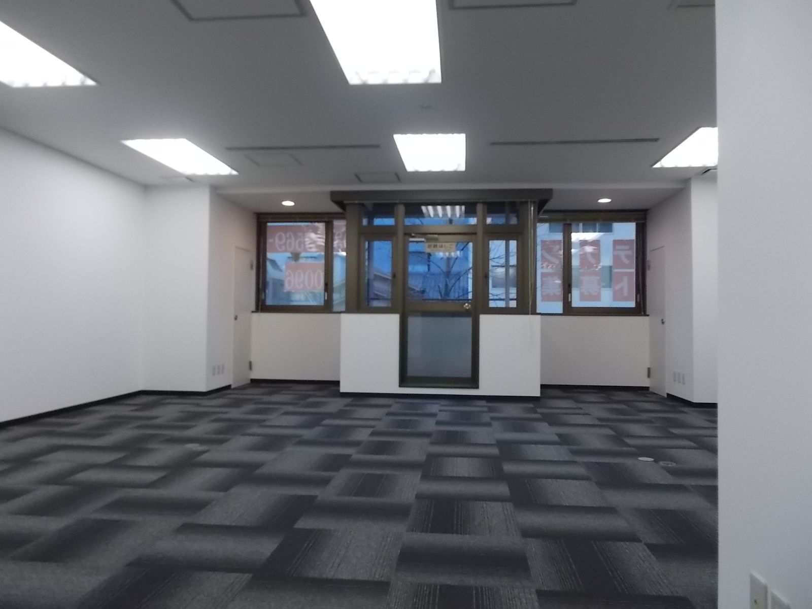 オフィス室内参考画像