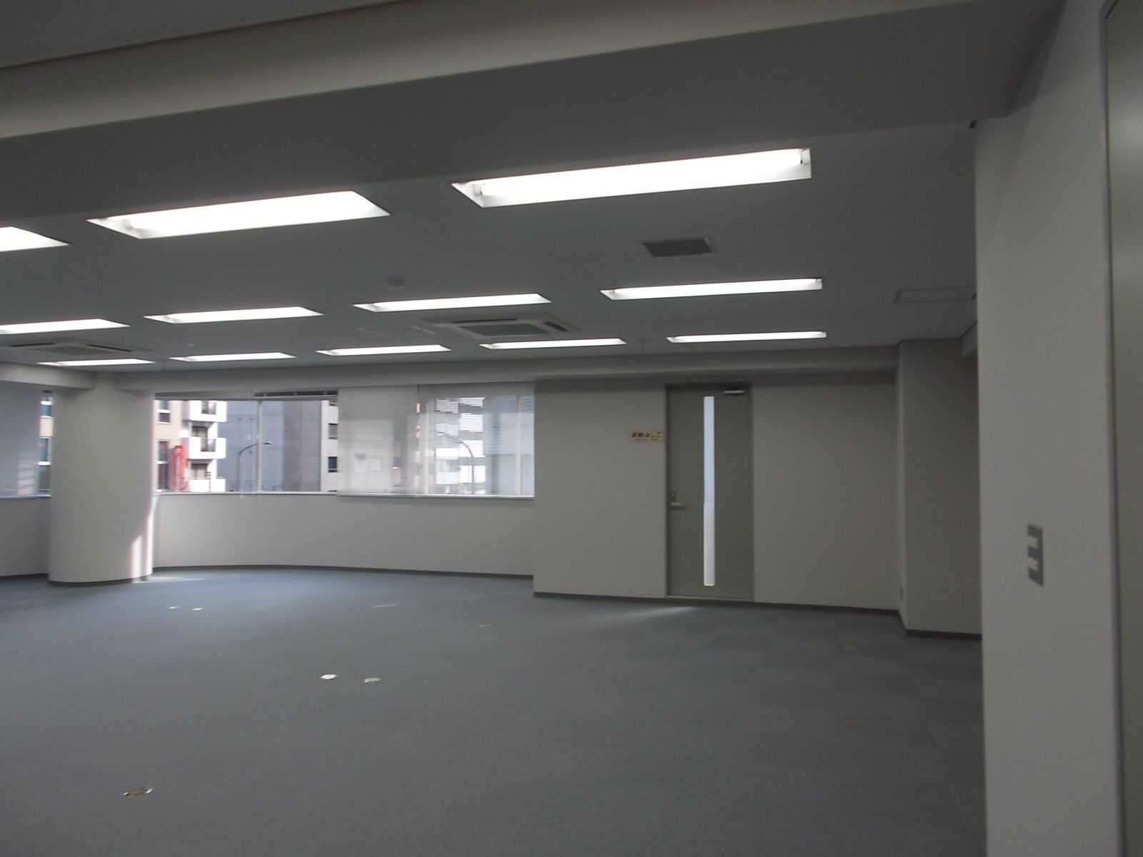 オフィス室内参考画像