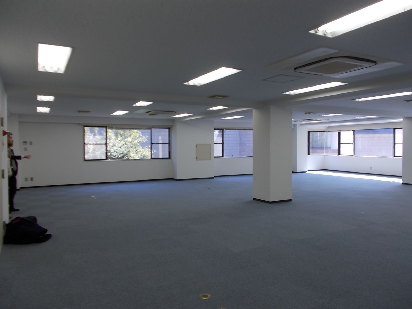 貸室内