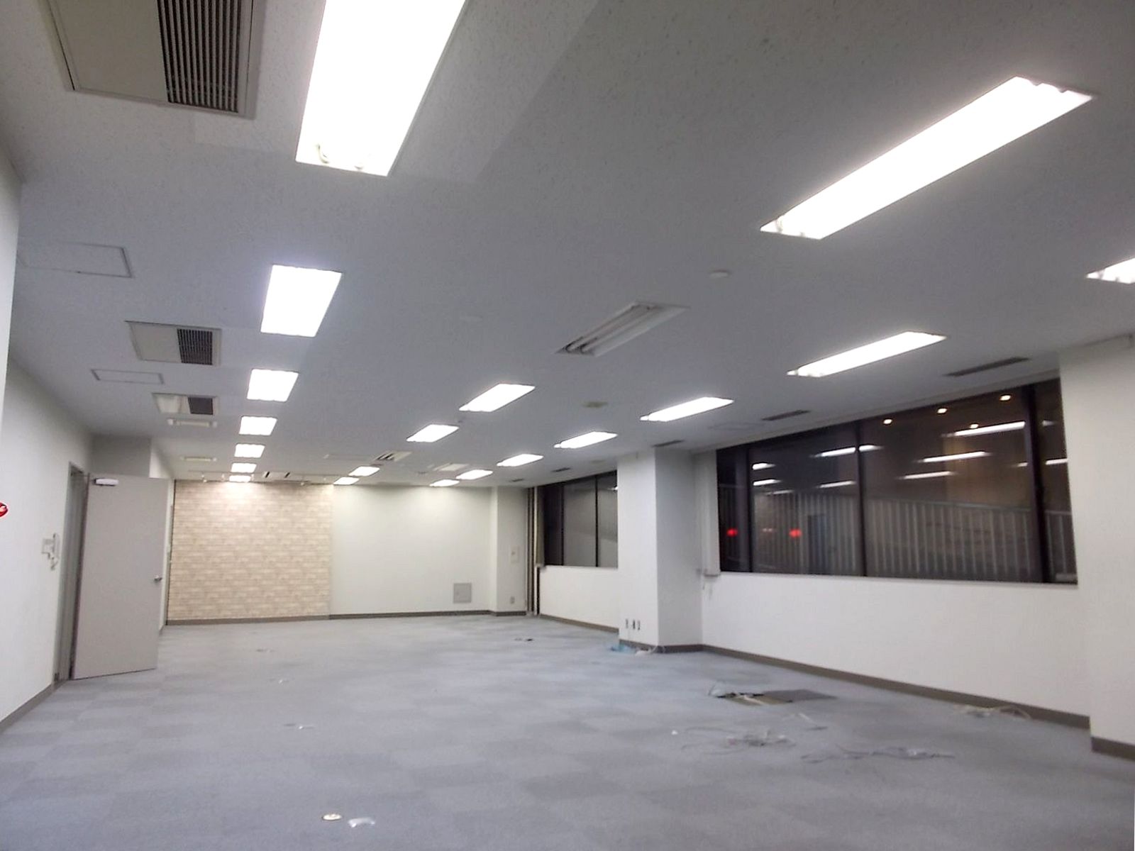 オフィス室内参考画像
