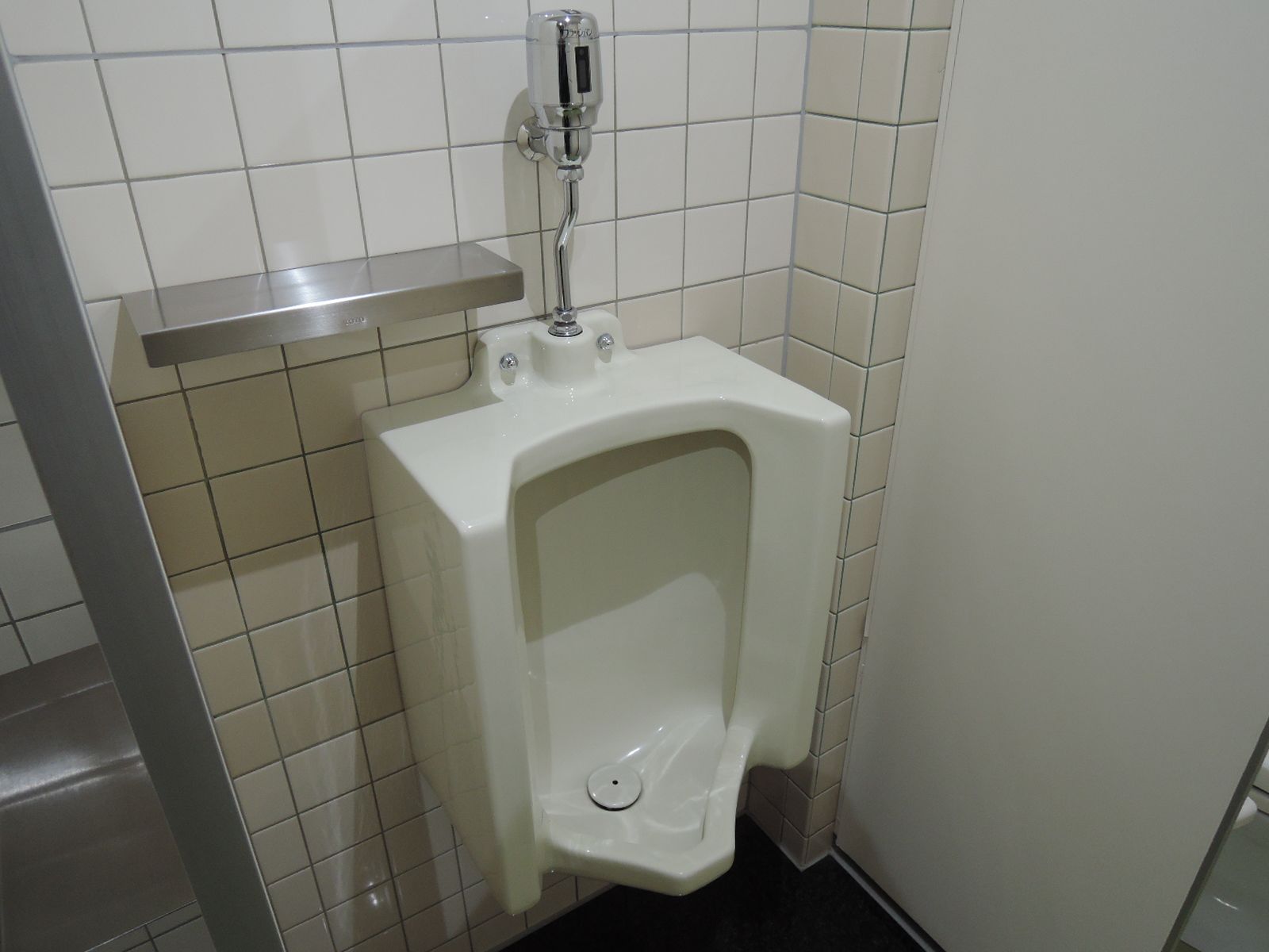 男性用トイレ