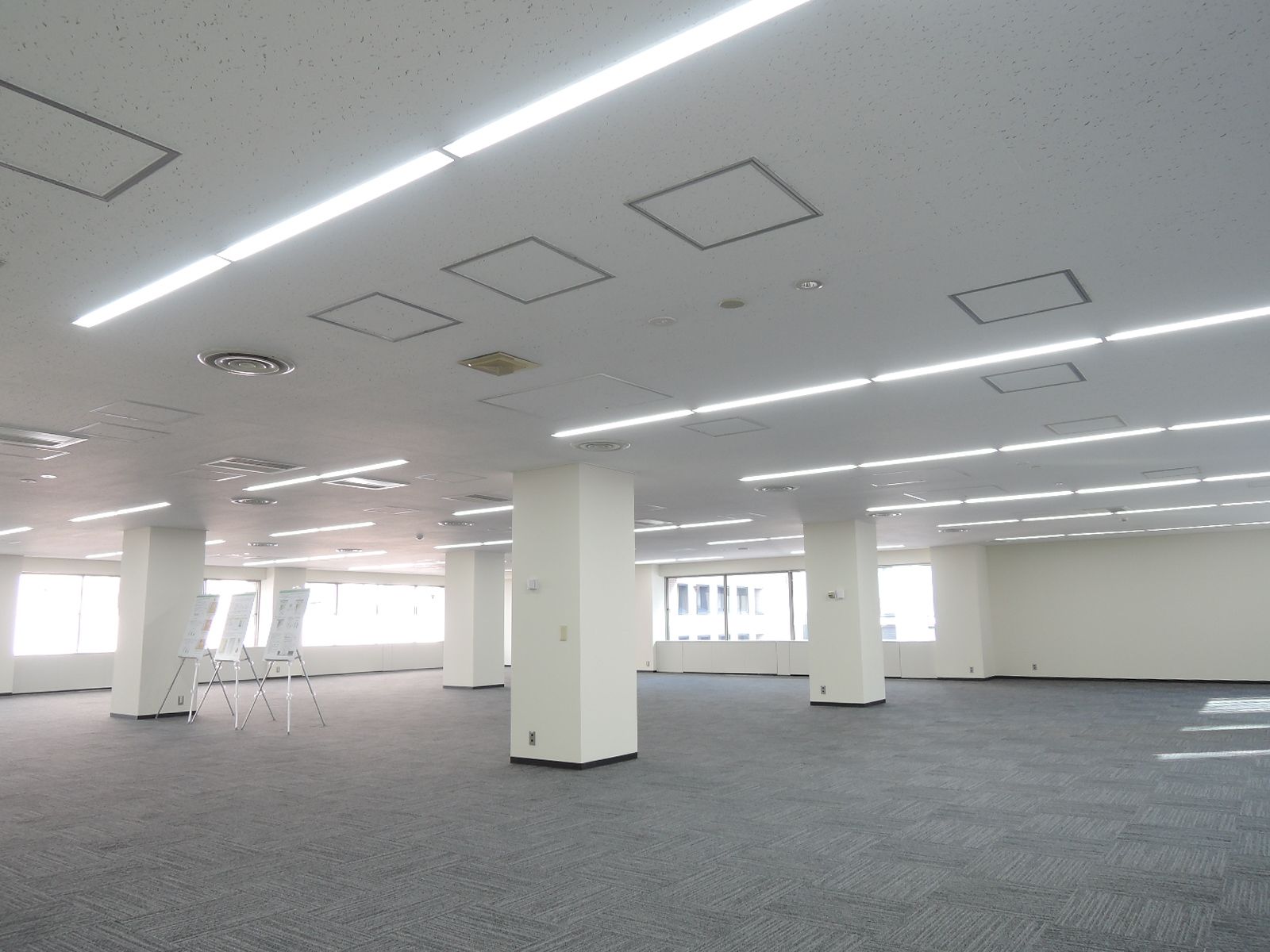 オフィス室内参考画像