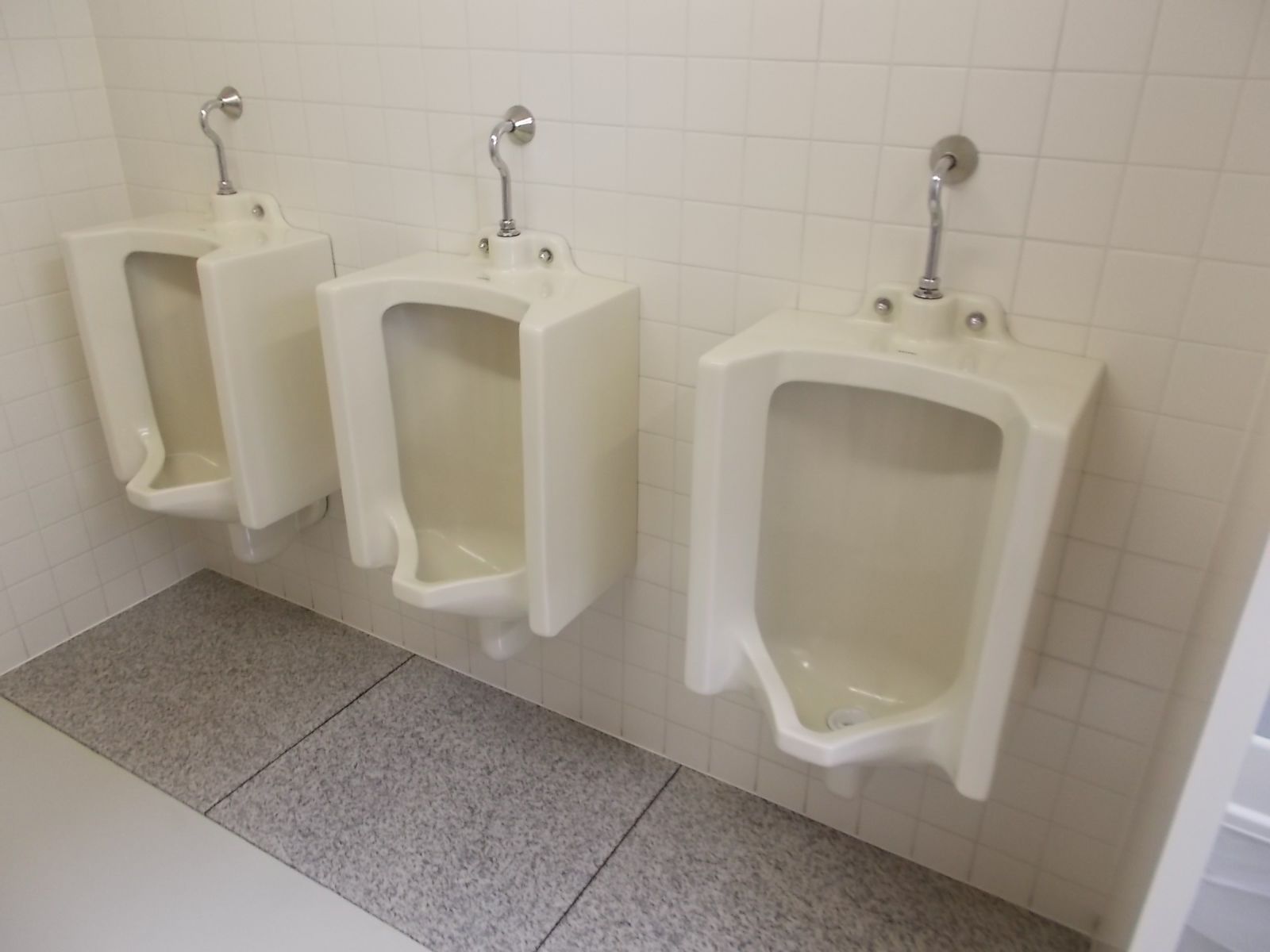 男性用トイレ