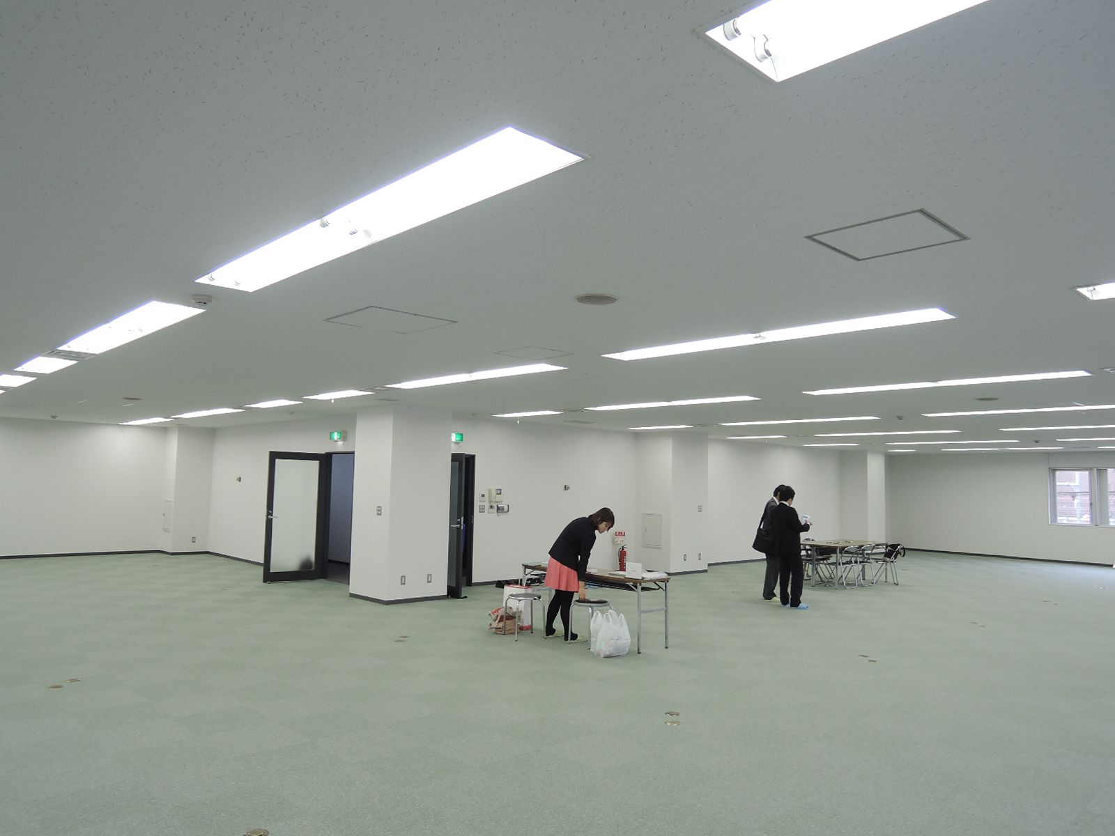オフィス室内参考画像