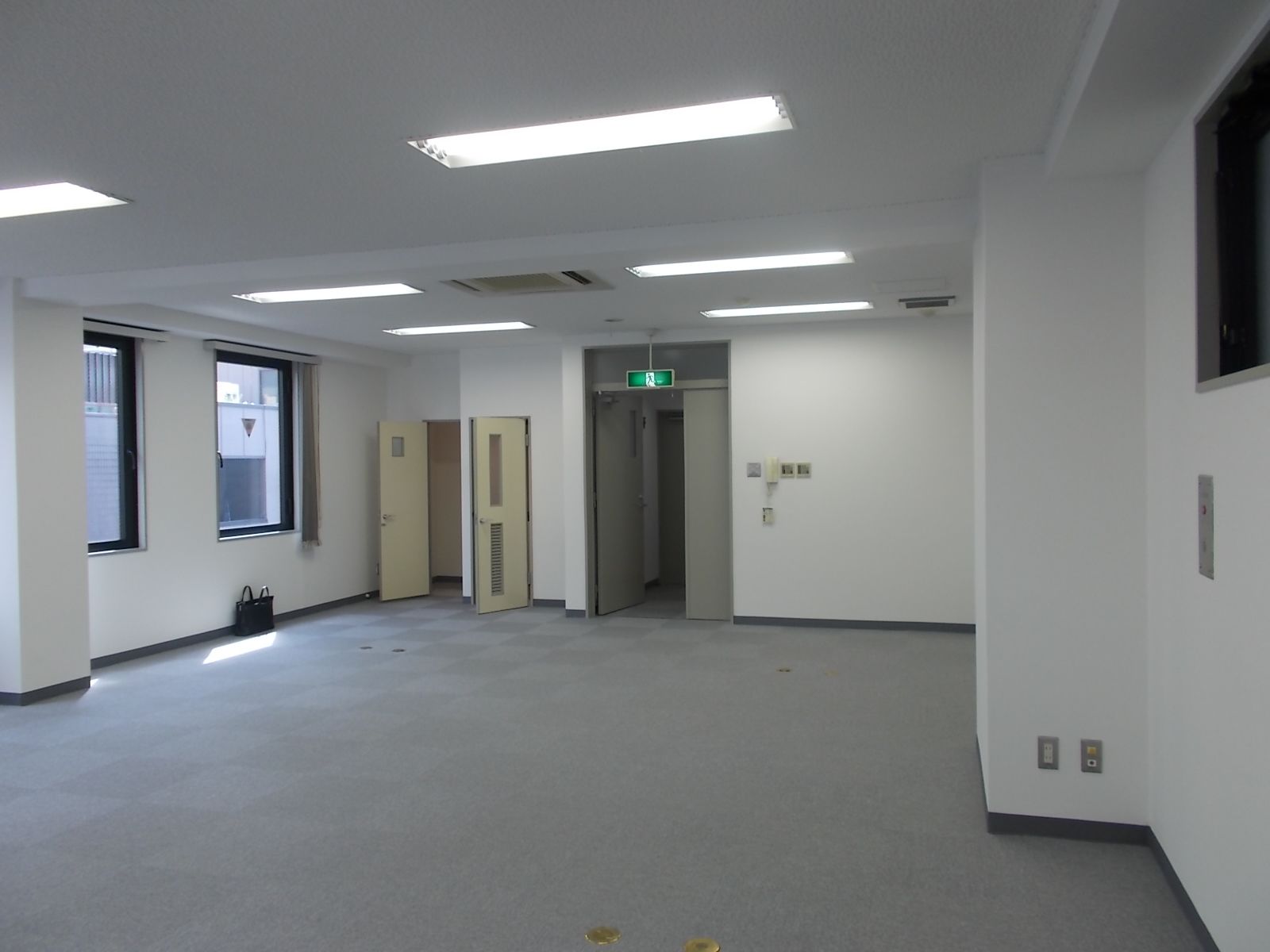 別角度の様子