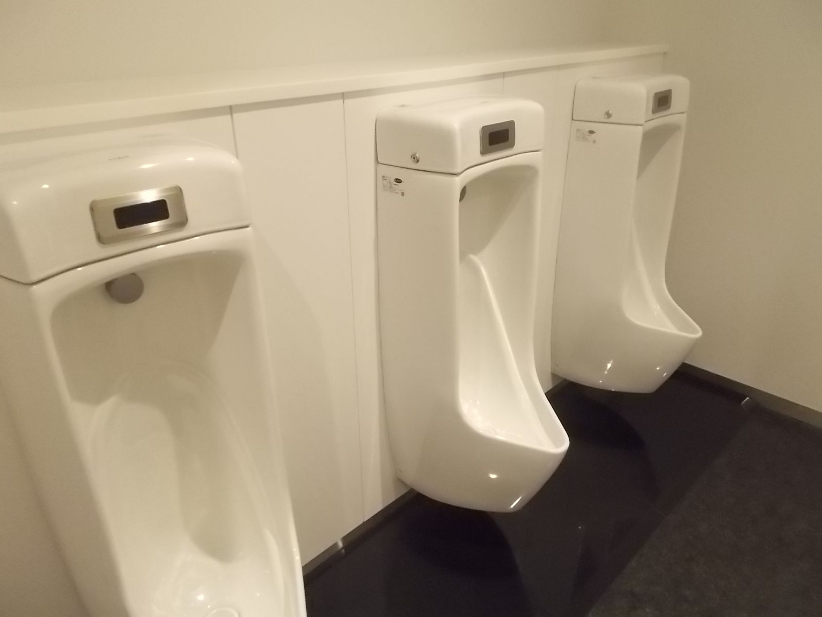 男性用トイレ