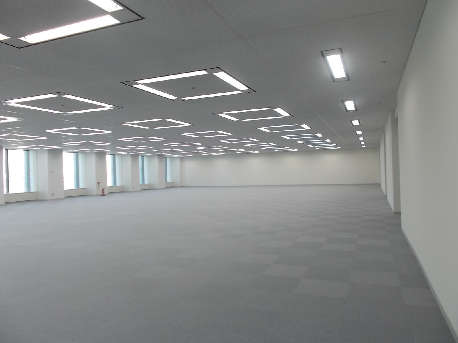 オフィス室内参考画像