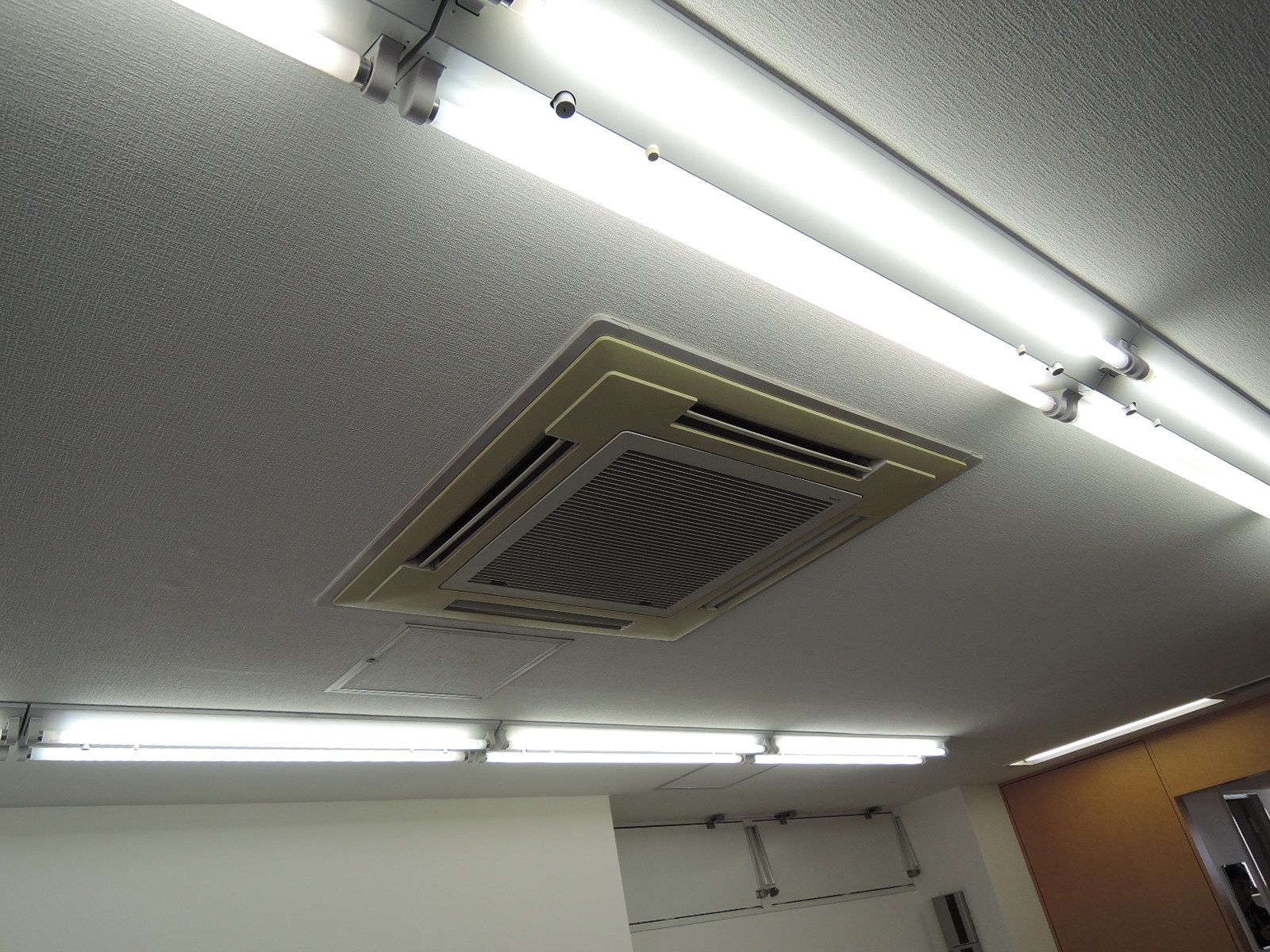個別空調完備