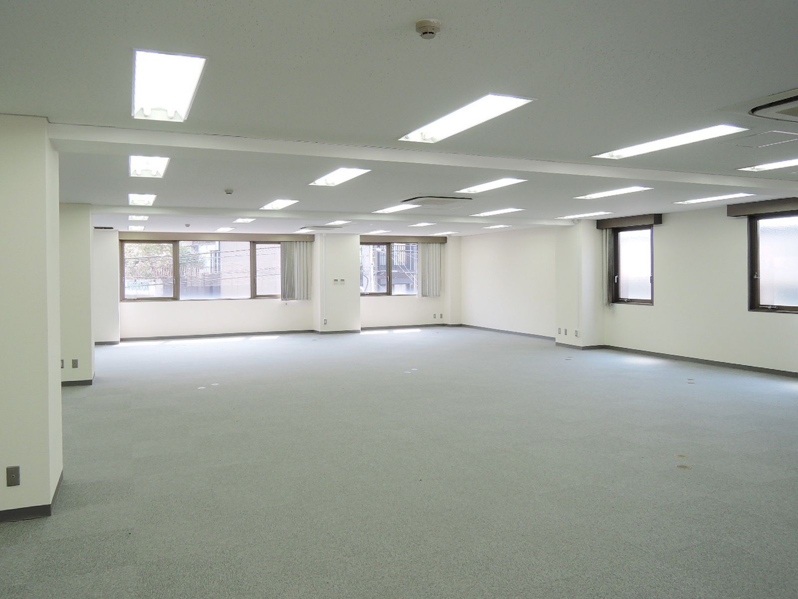 オフィス室内参考画像（※2階）