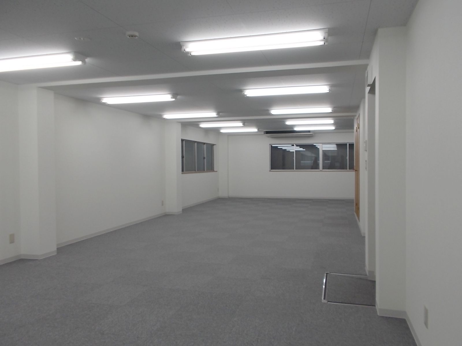 オフィス室内参考画像（3階・約35坪）