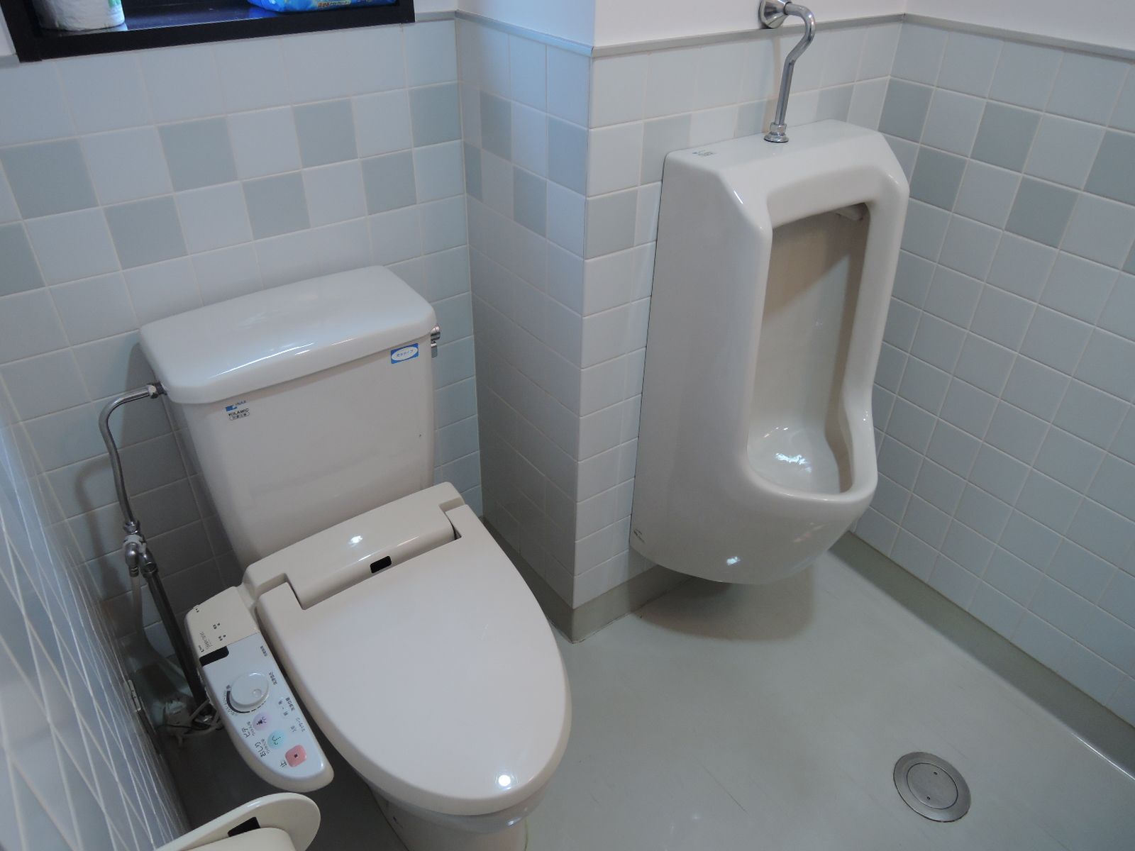 男性用トイレ