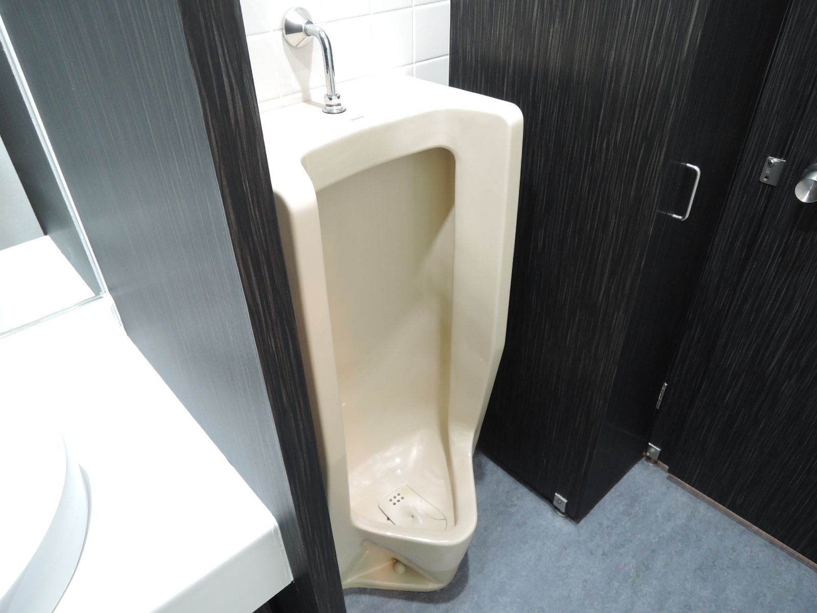 男性トイレ