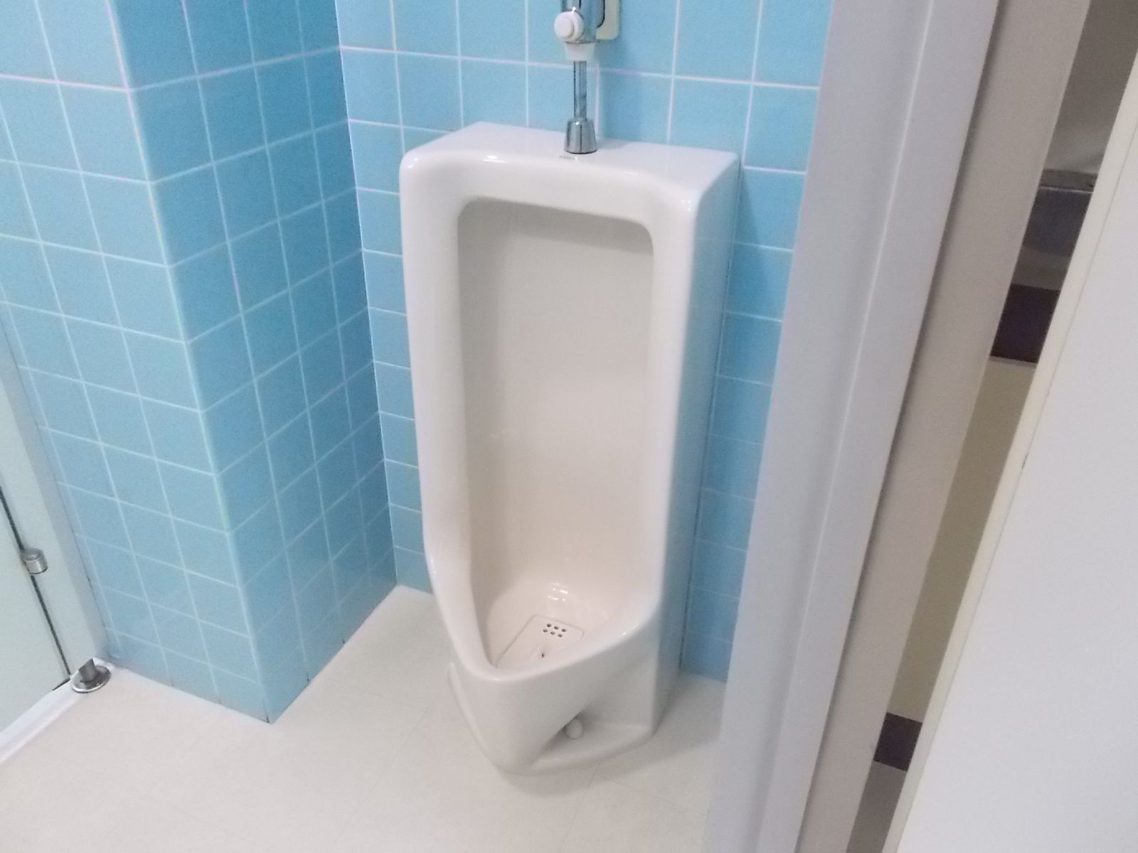 男子トイレ