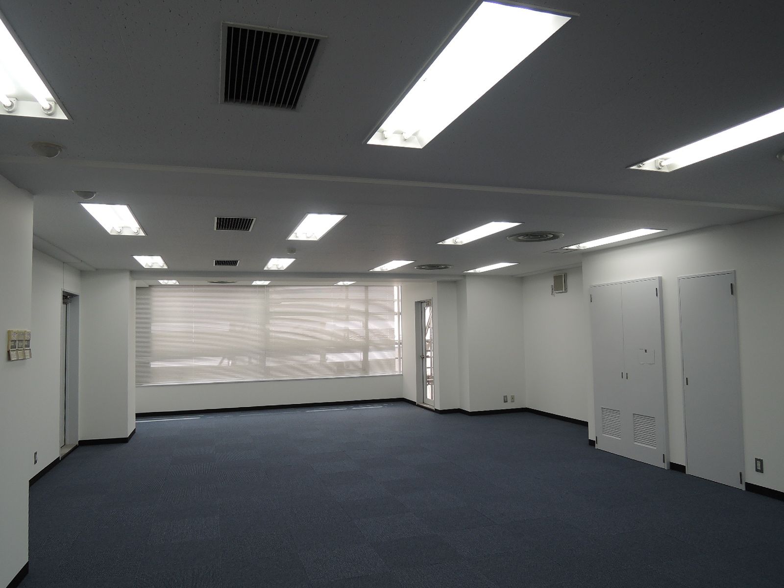 オフィス室内参考画像