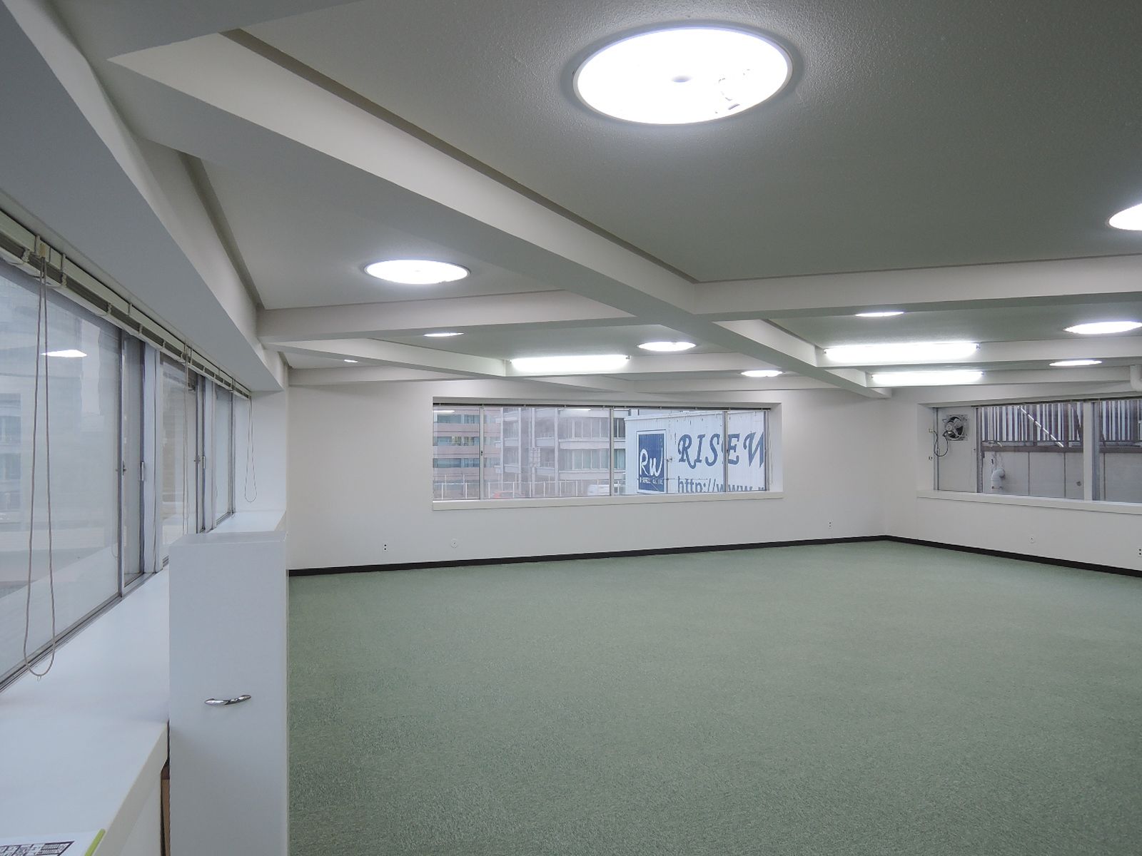 オフィス室内参考画像