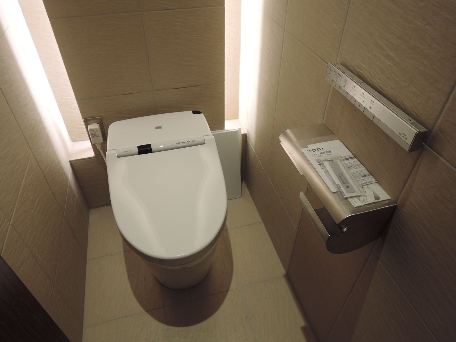 男女別トイレ個室