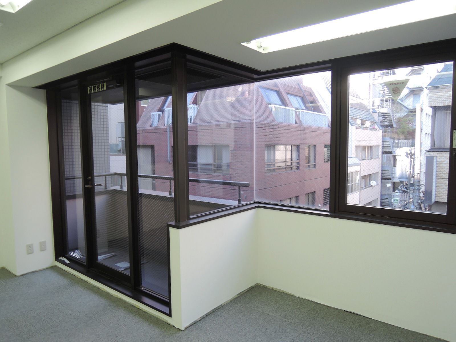 バルコニー付（フロア毎に形が異なります）