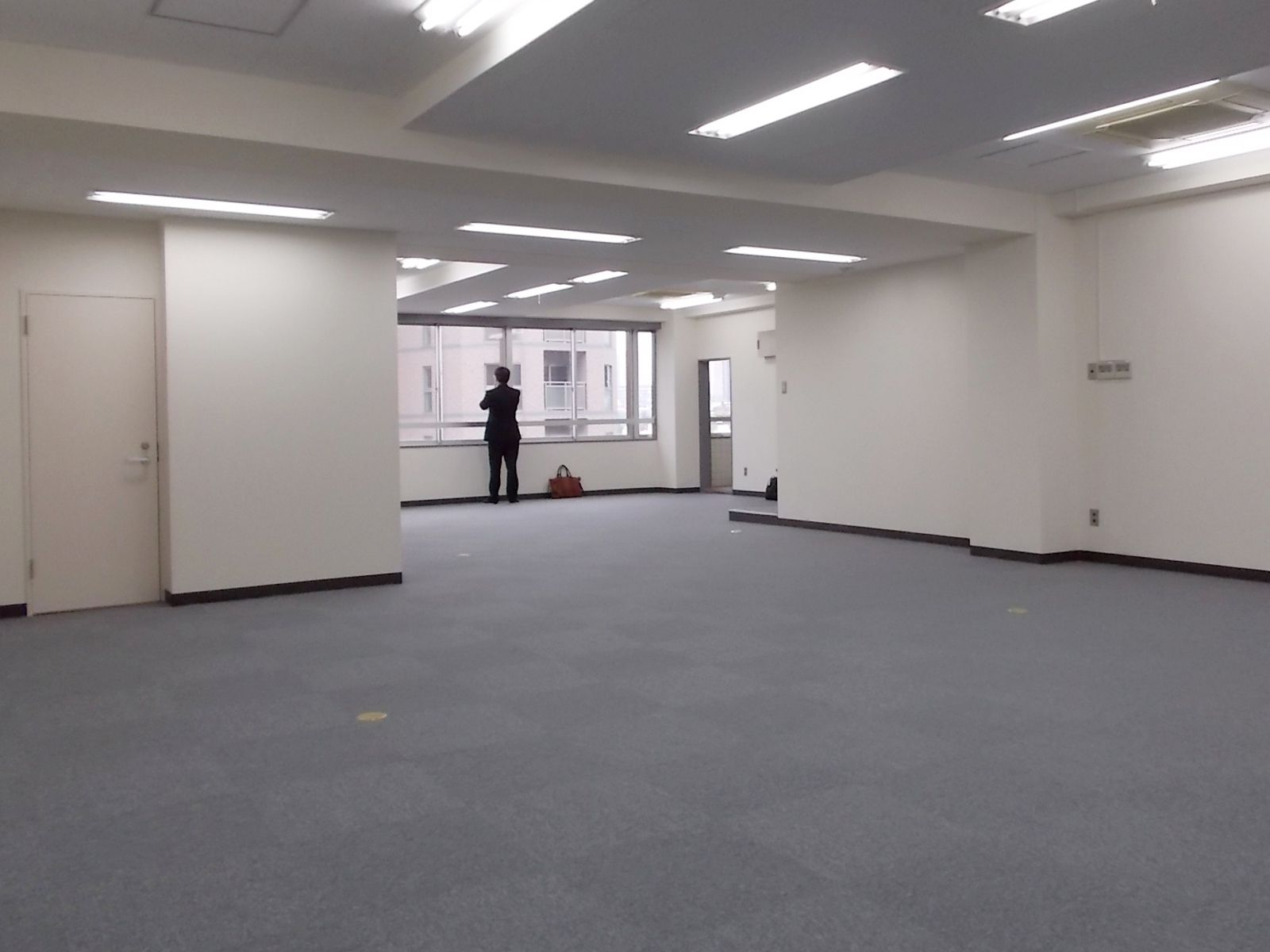 貸室隅から見た様子