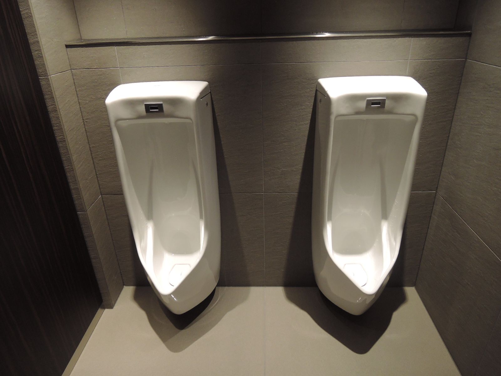 男性トイレ