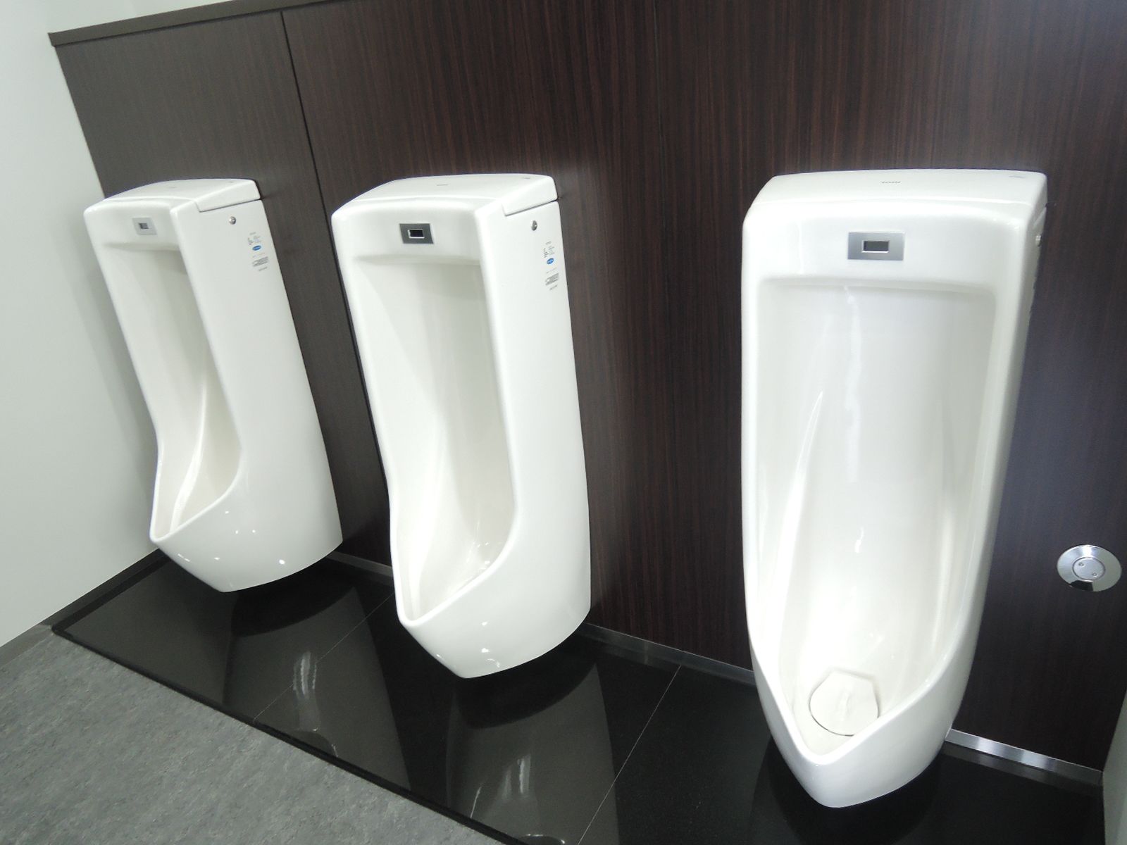 男性用トイレ