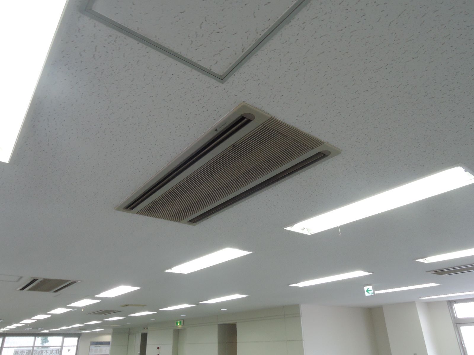 個別空調