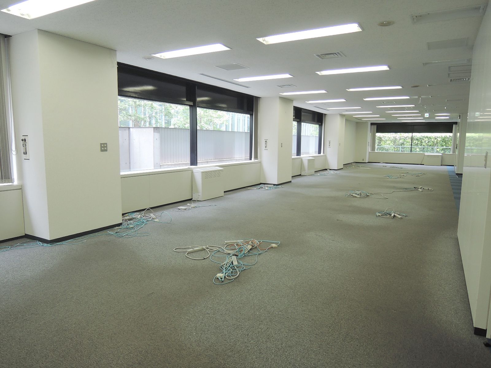 オフィス室内参考画像