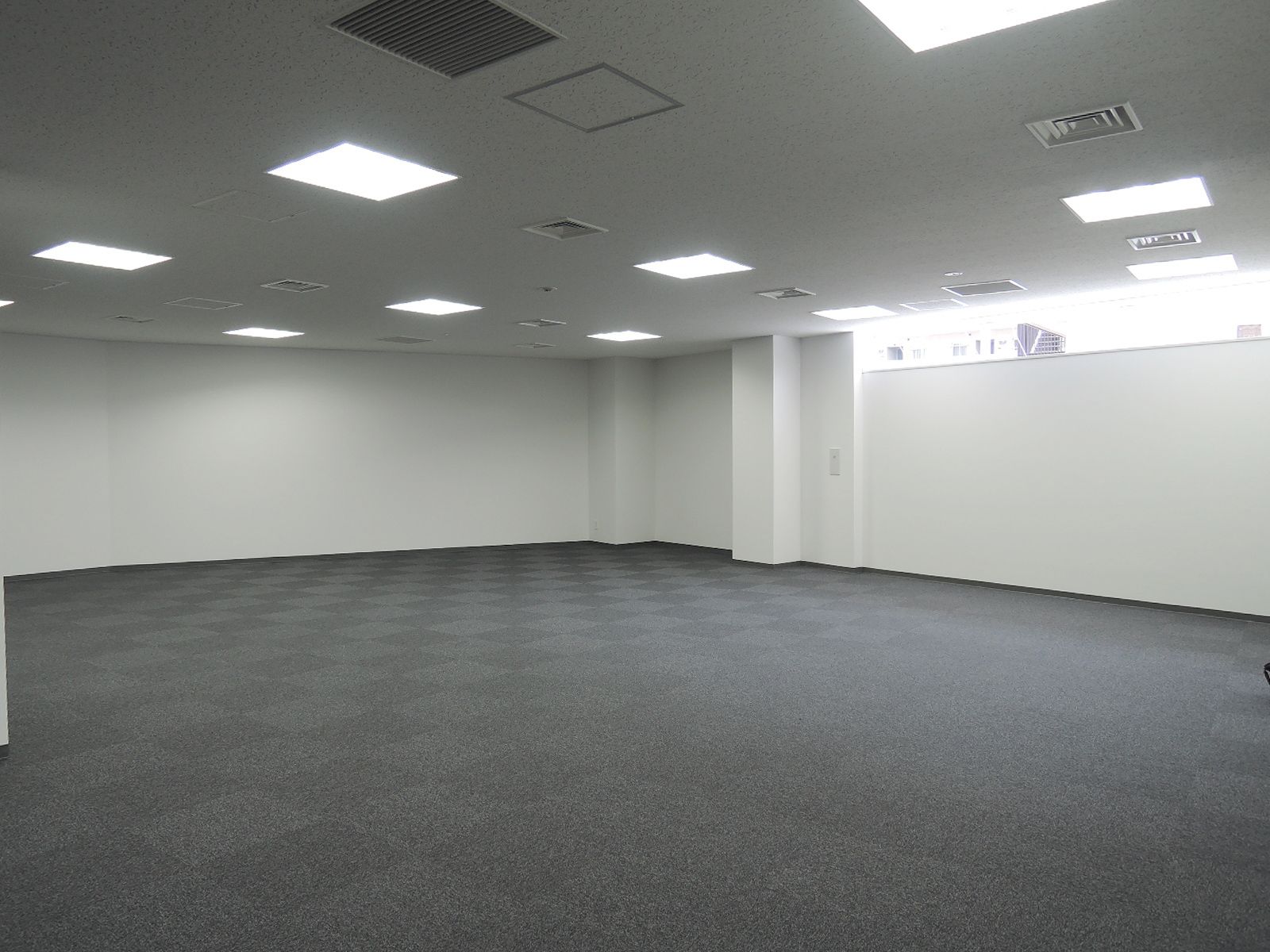 オフィス室内参考画像（※5階）