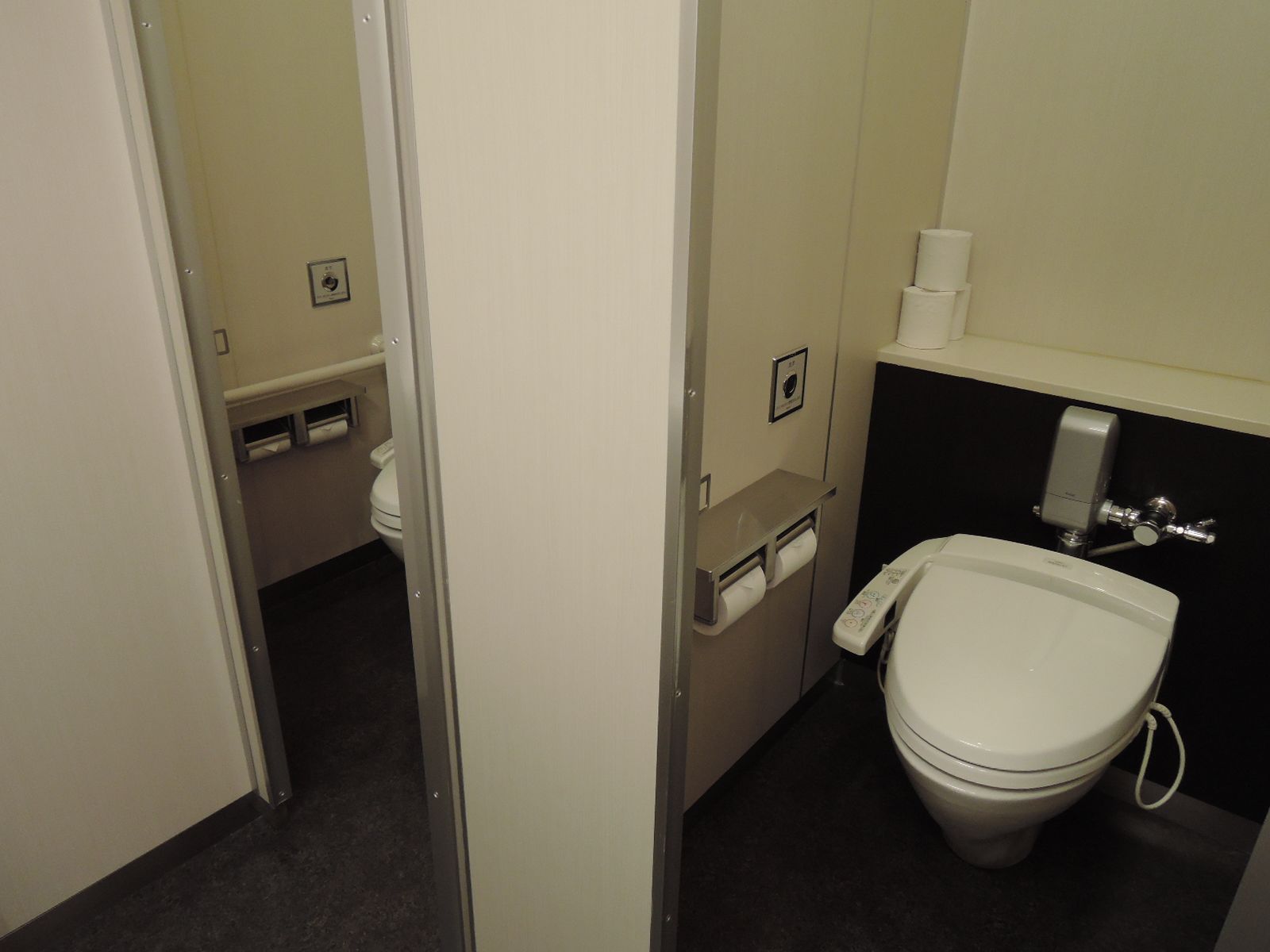 トイレ個室