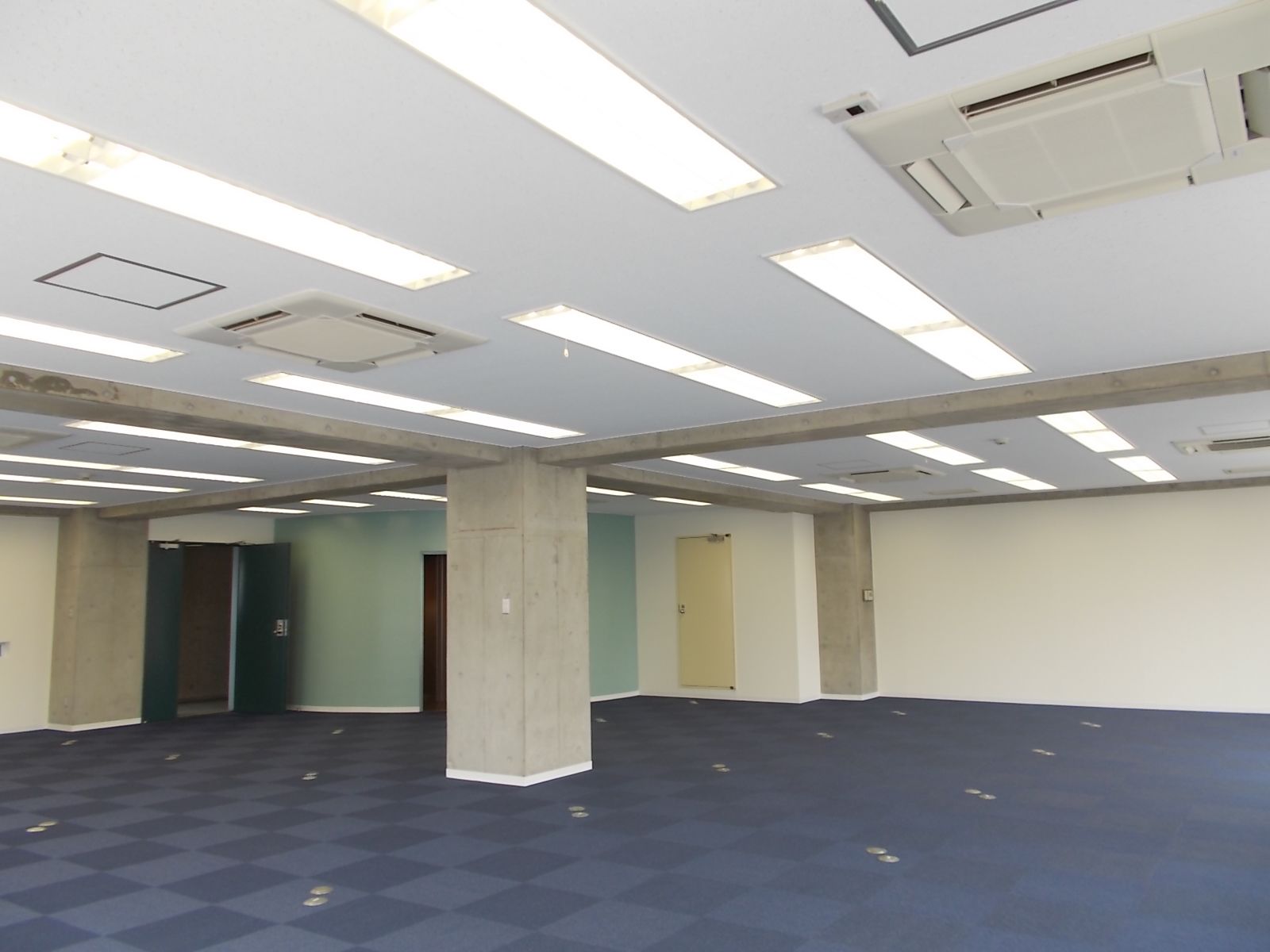 オフィス室内参考画像(※低層階)