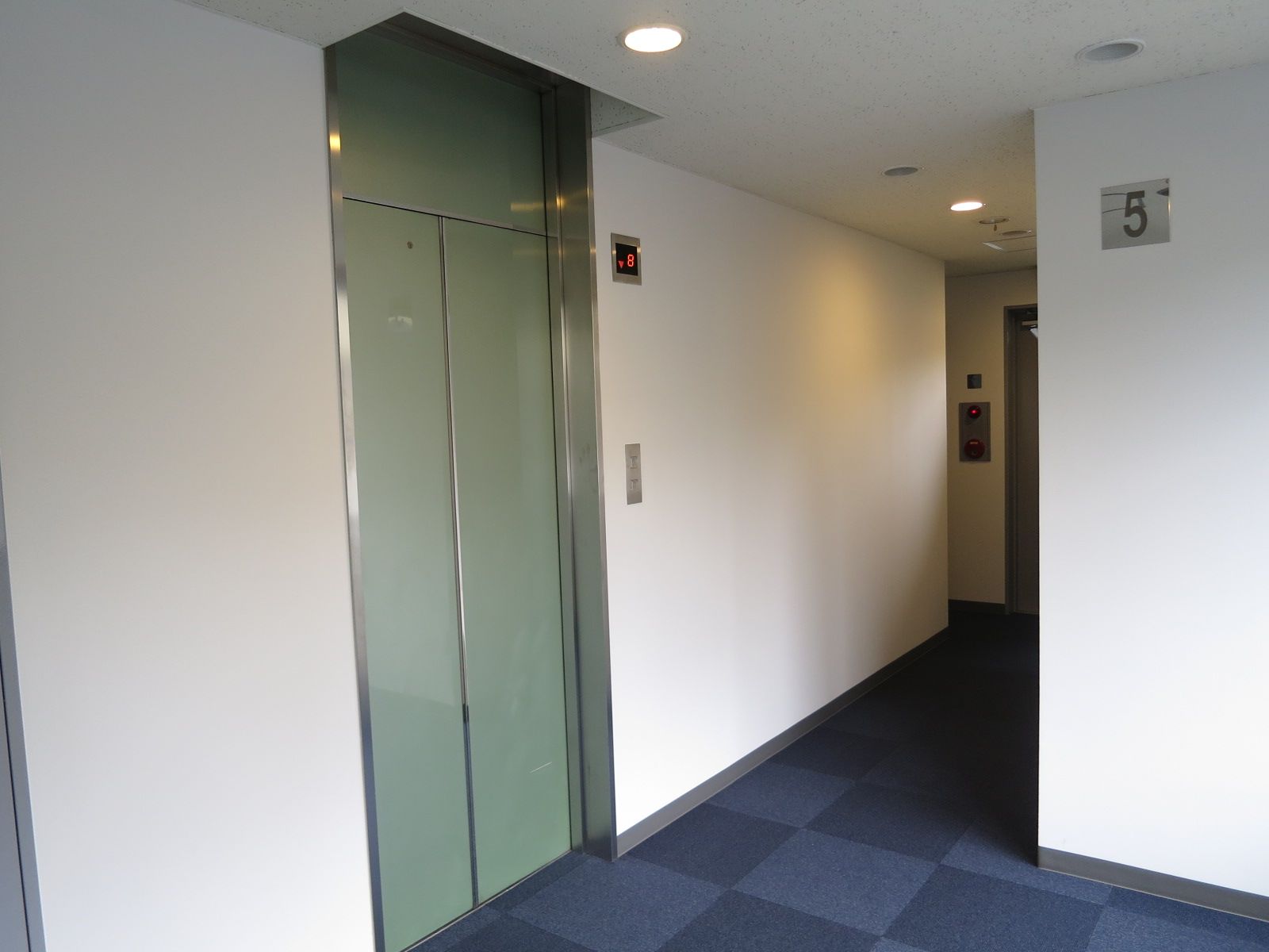 エレベーターホール