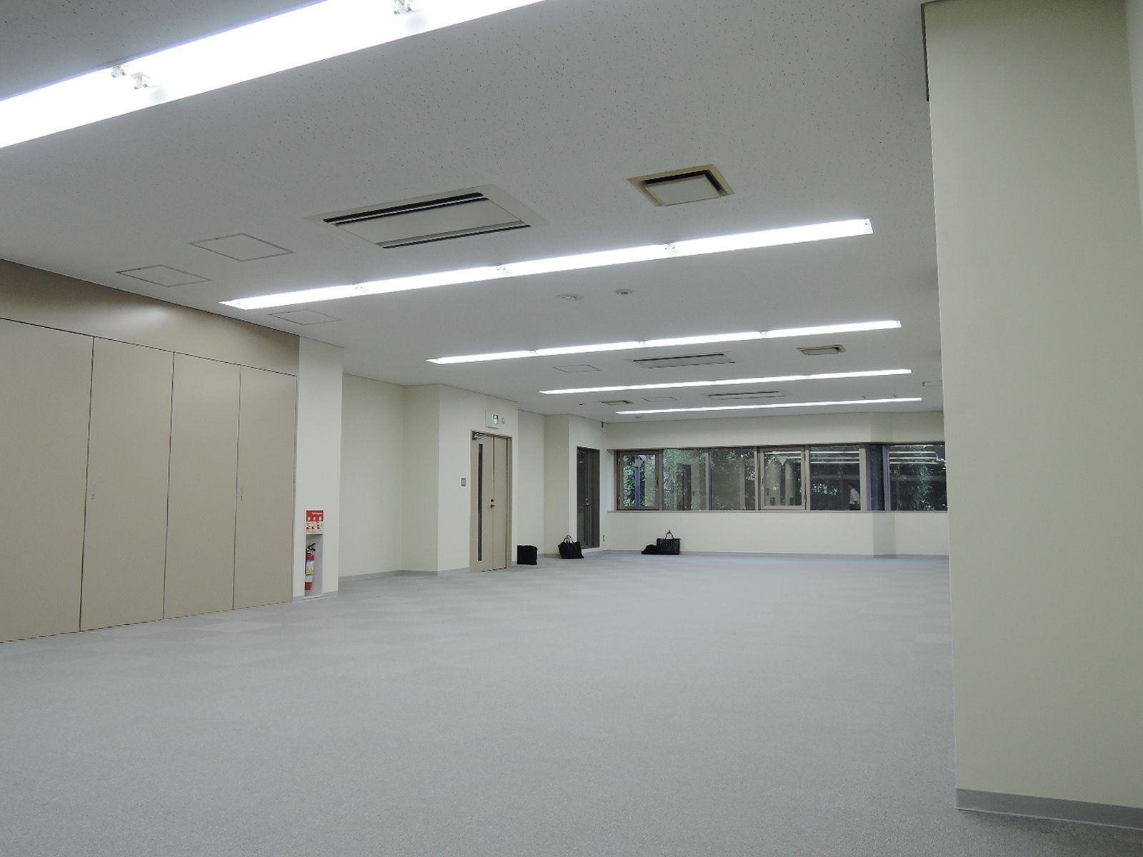 開放的な室内